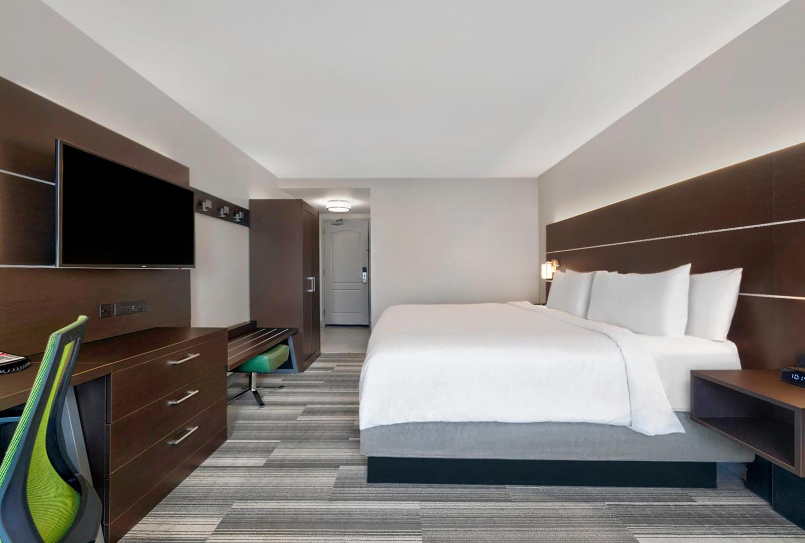 Holiday Inn Express Hotel & Suites Kansas City - Grandview