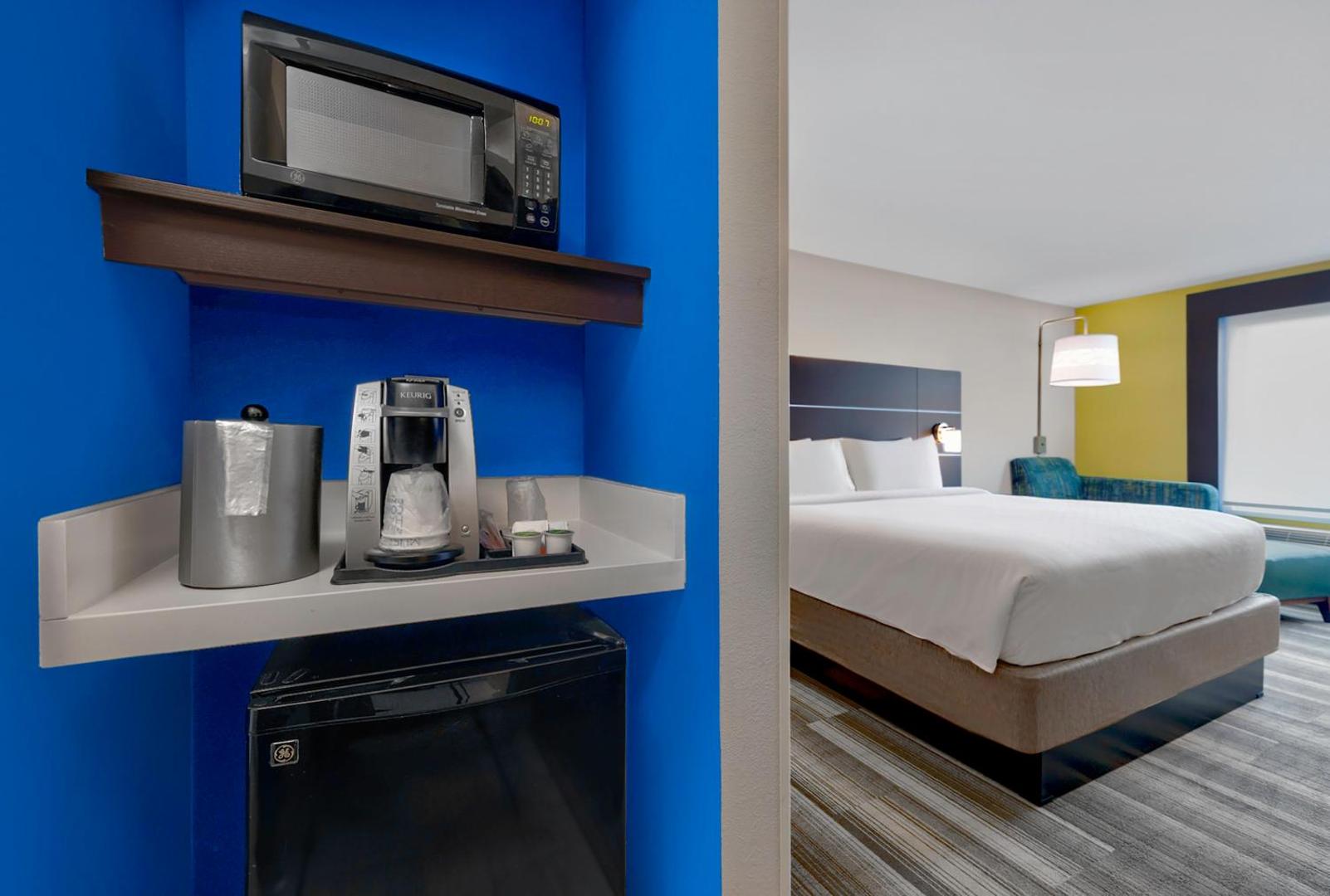 Holiday Inn Express Hotel & Suites Kansas City - Grandview