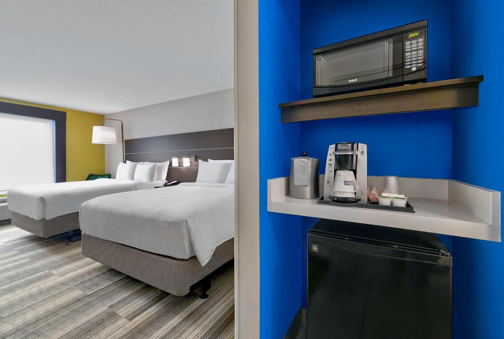 Holiday Inn Express Hotel & Suites Kansas City - Grandview