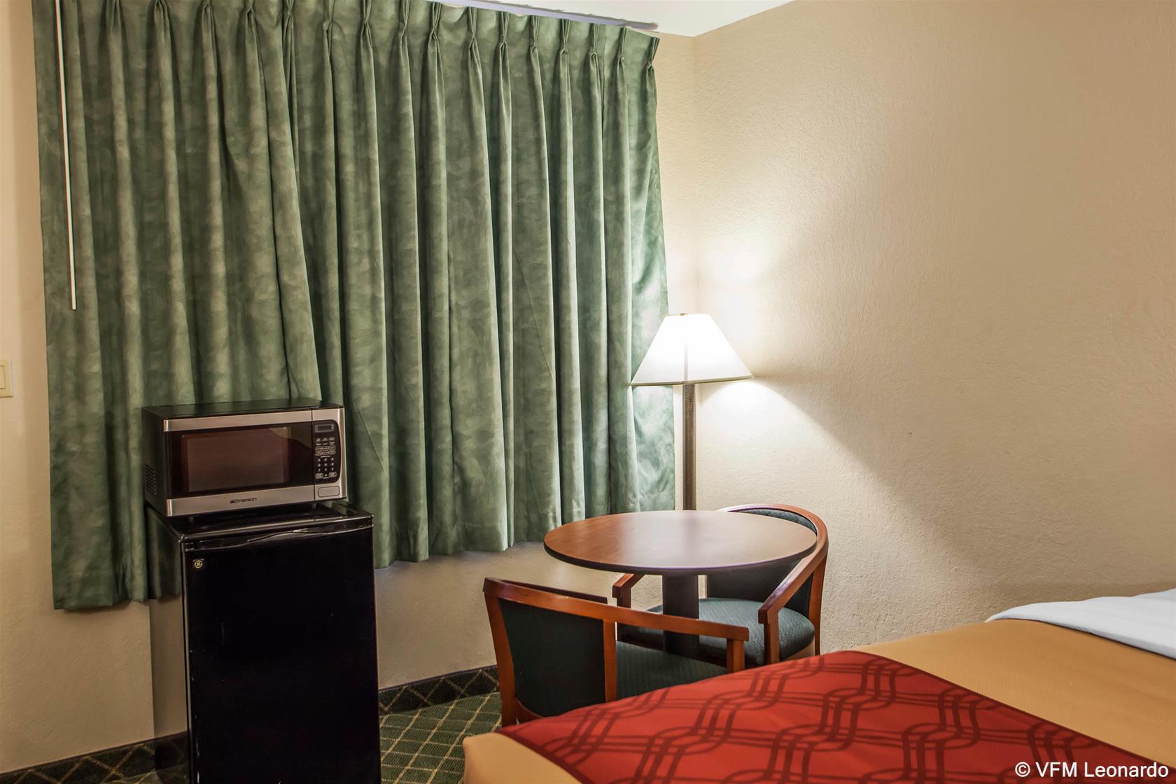 Economy Inn & Suites