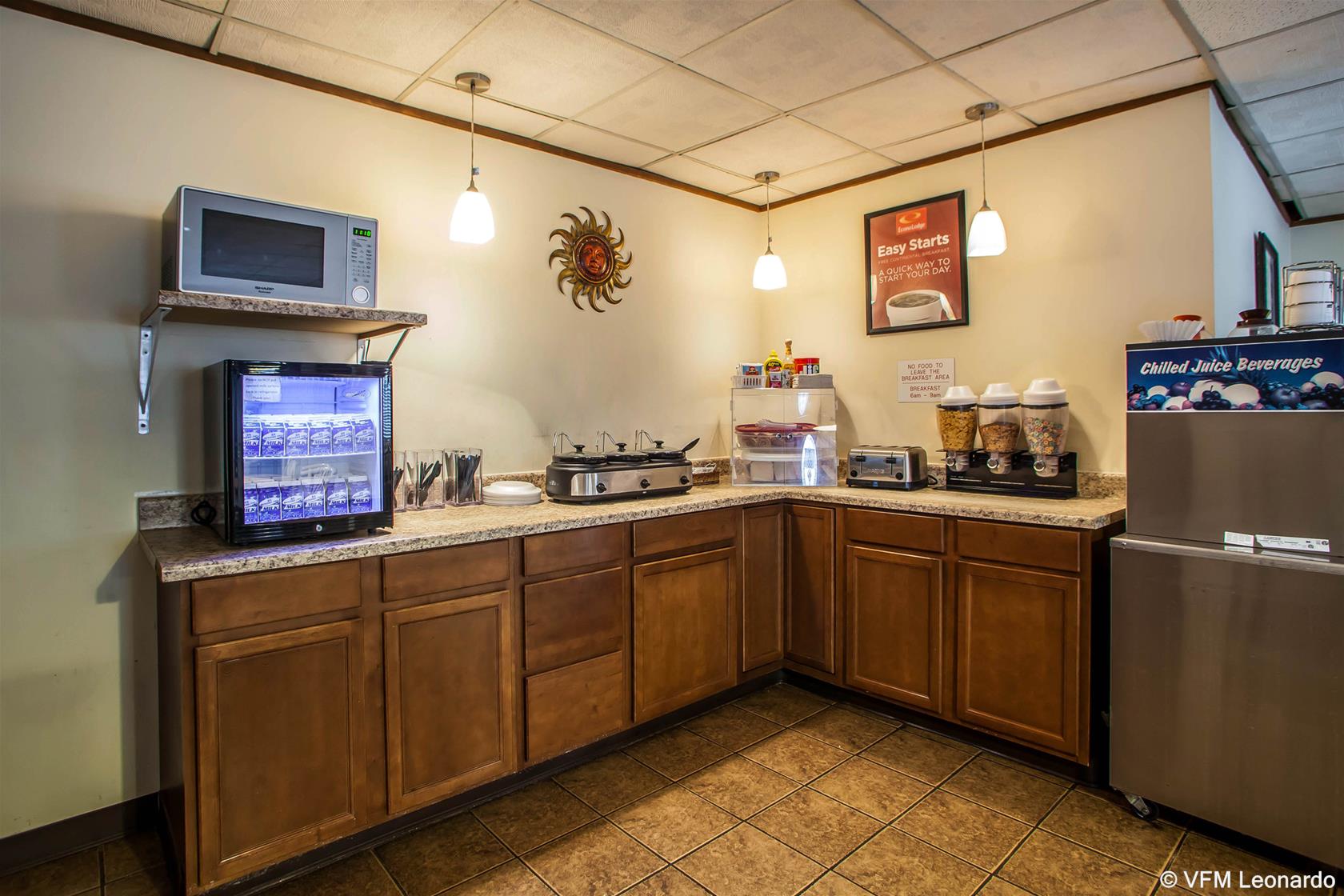 Economy Inn & Suites