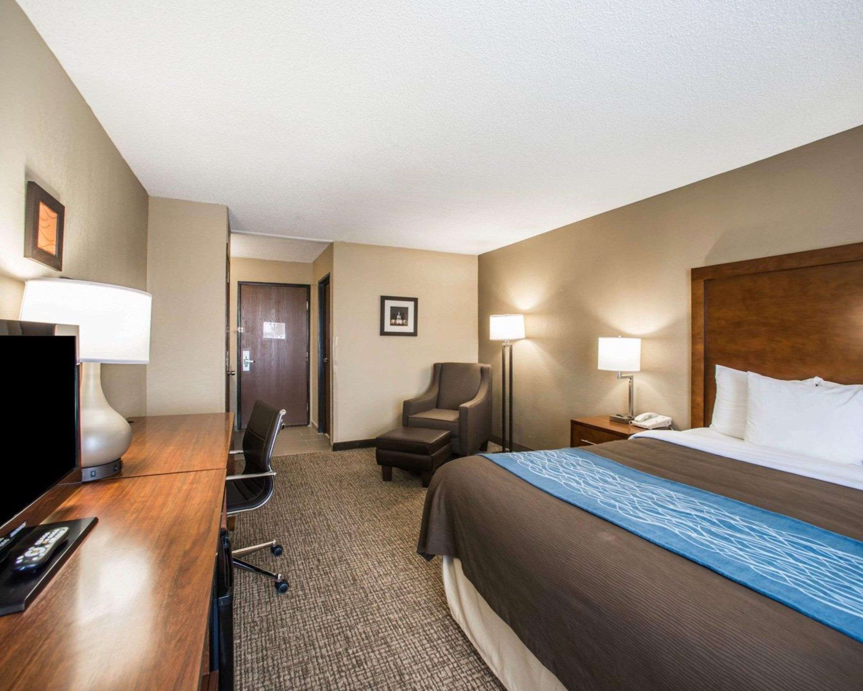 Comfort Inn & Suites St. Louis-Hazelwood