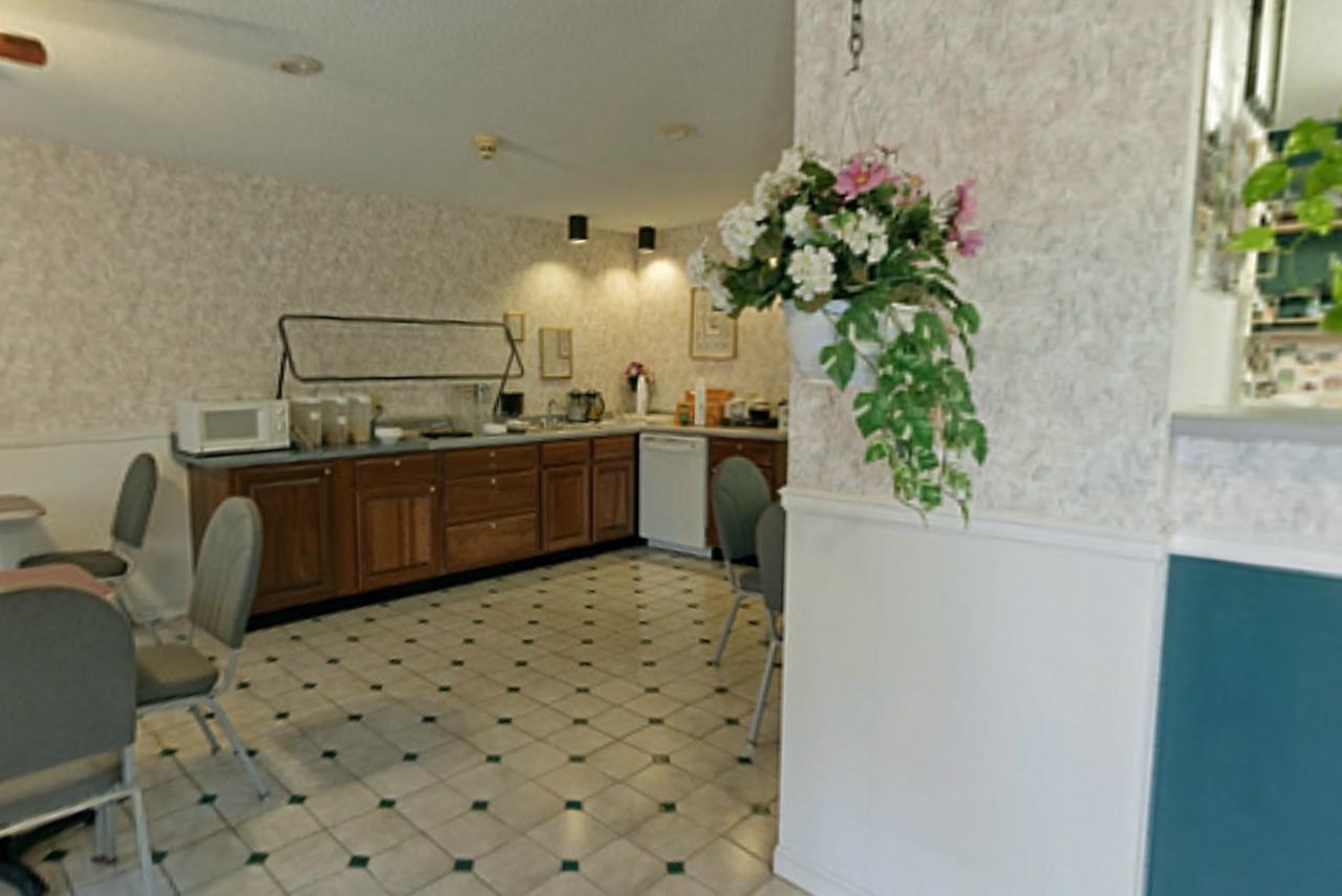 Americas Best Value Inn - Holts Summit/Jefferson City