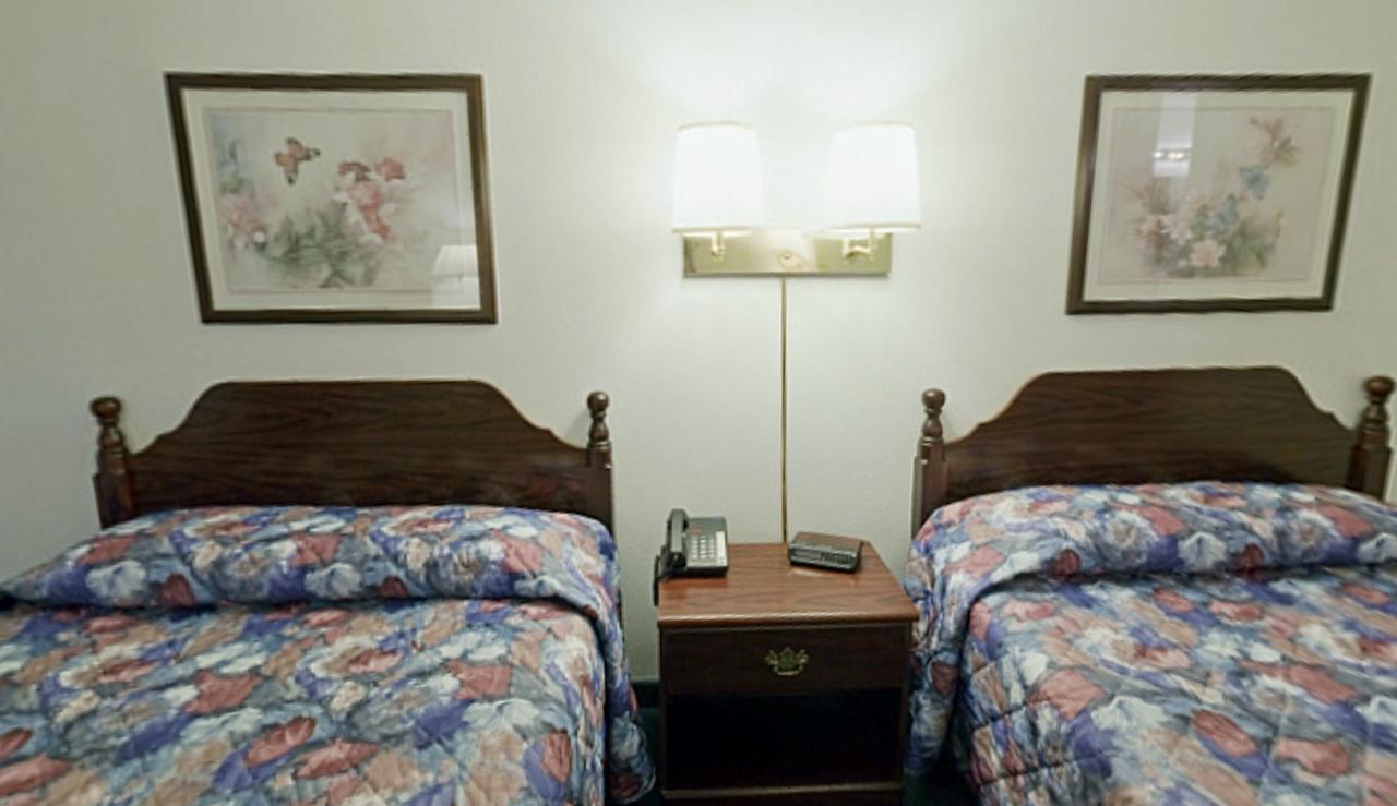 Americas Best Value Inn - Holts Summit/Jefferson City