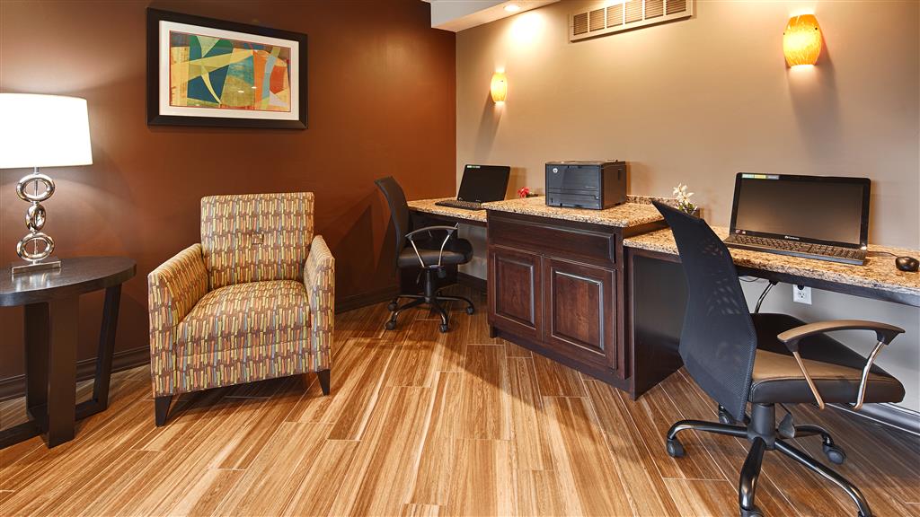 Clarion Pointe Independence - Kansas City