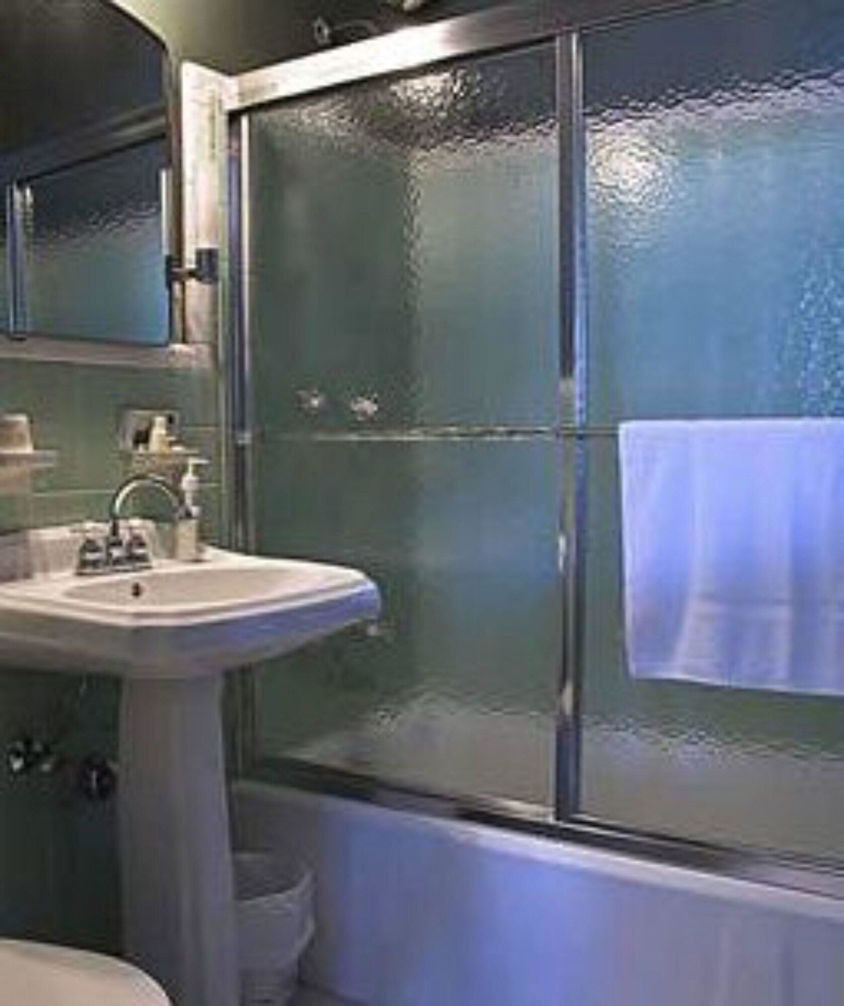 Hawthorn - A Bed & Breakfast