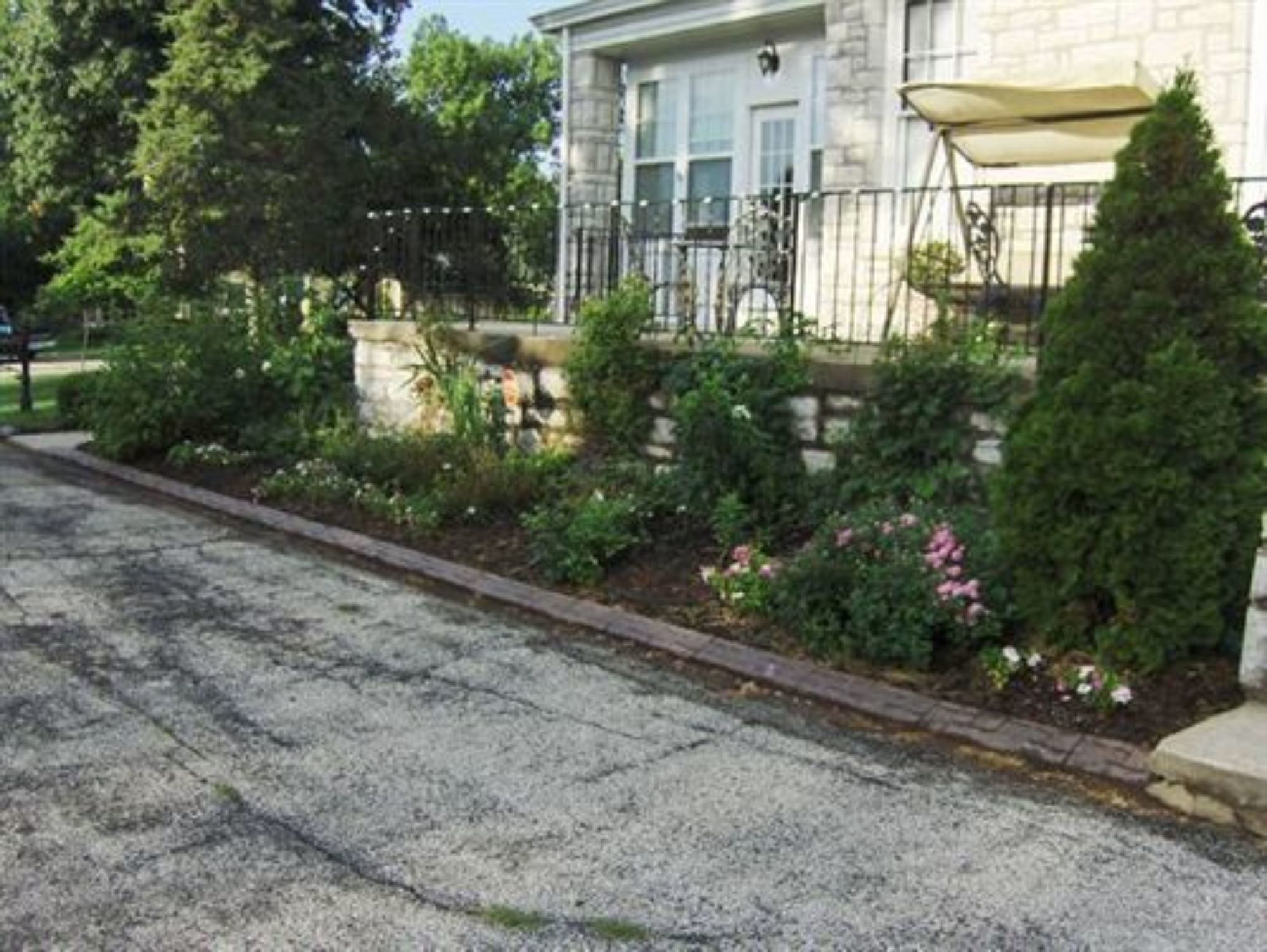 Hawthorn - A Bed & Breakfast