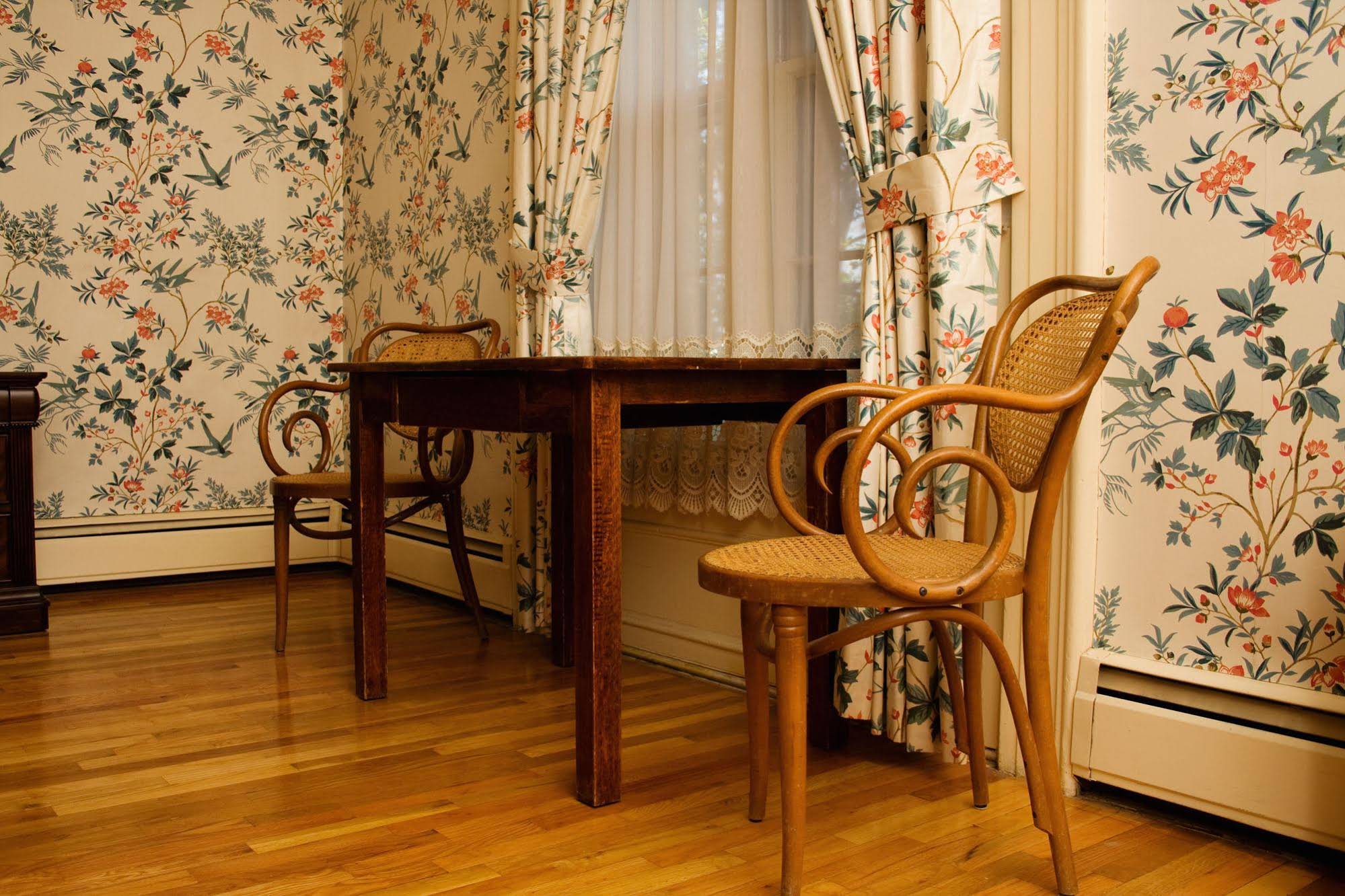 Silver Heart Inn Bed & Breakfast