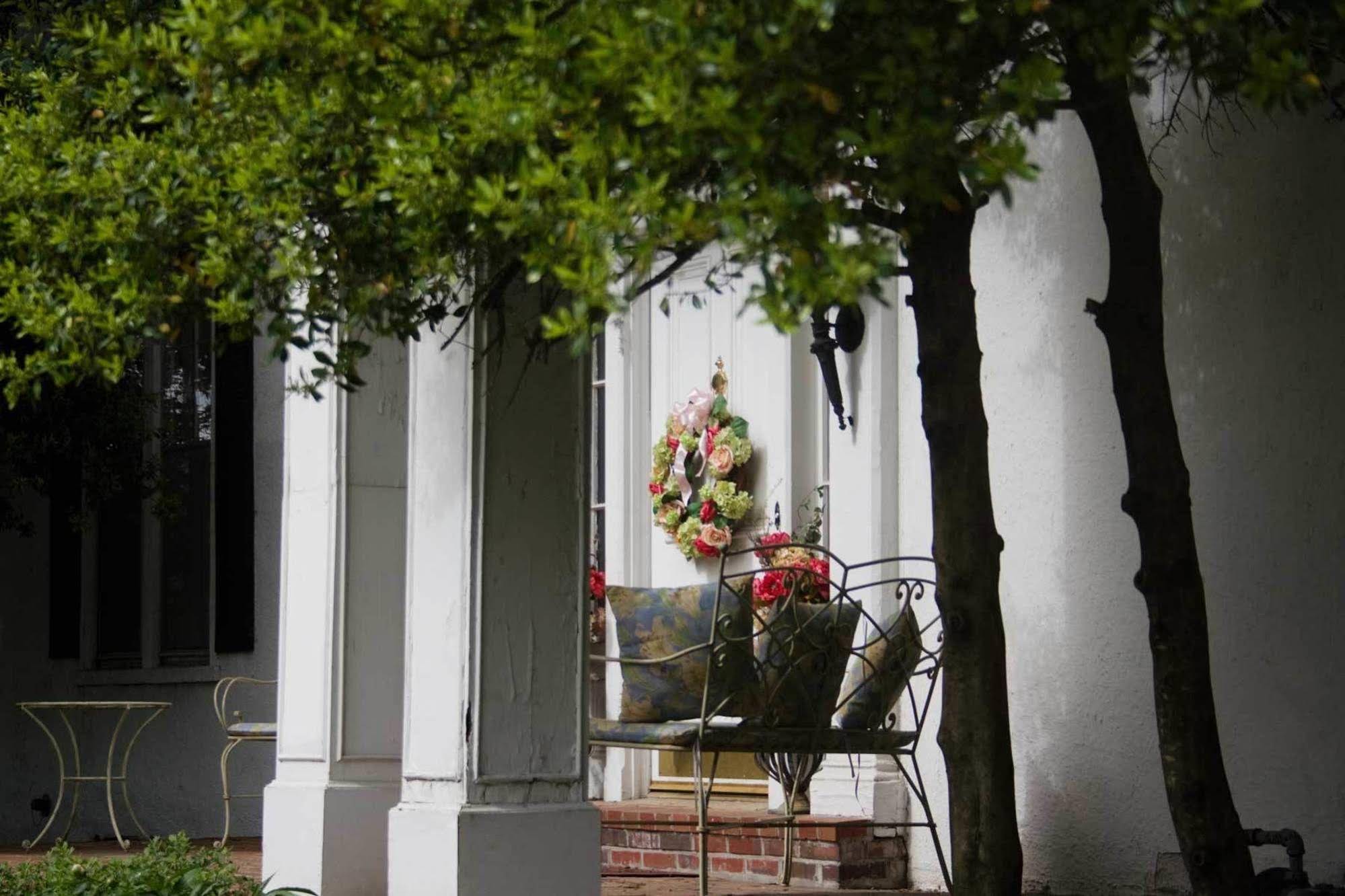 Silver Heart Inn Bed & Breakfast