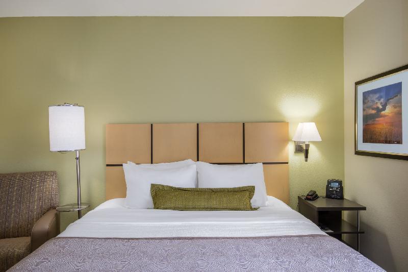 Candlewood Suites Jefferson City