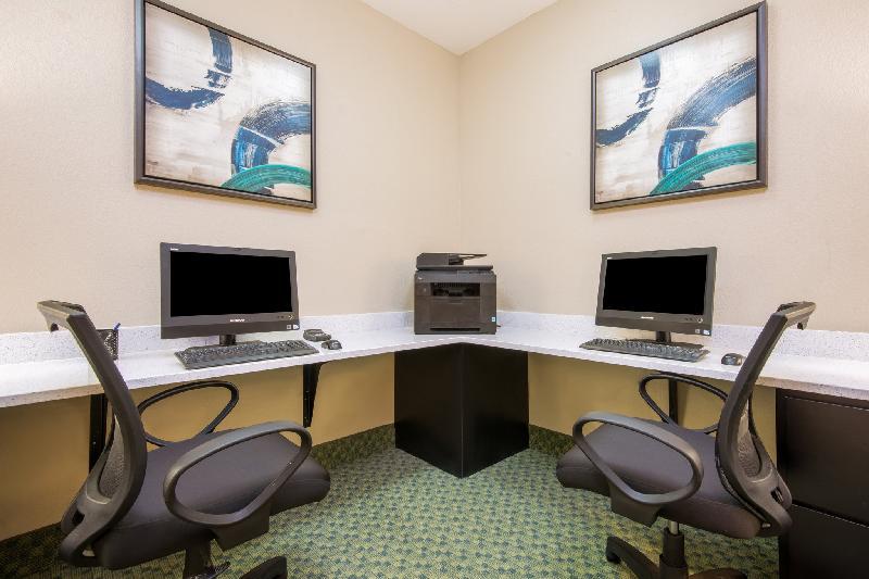 Candlewood Suites Jefferson City