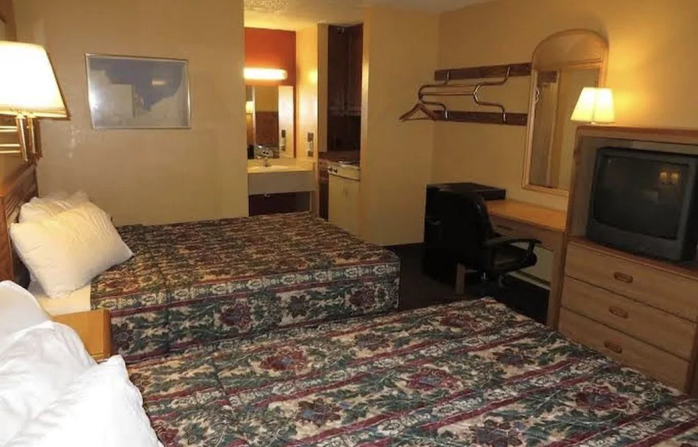 Economy Inn & Suites Joplin