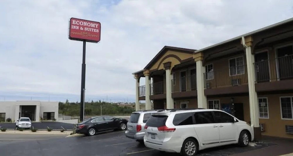 Economy Inn & Suites Joplin