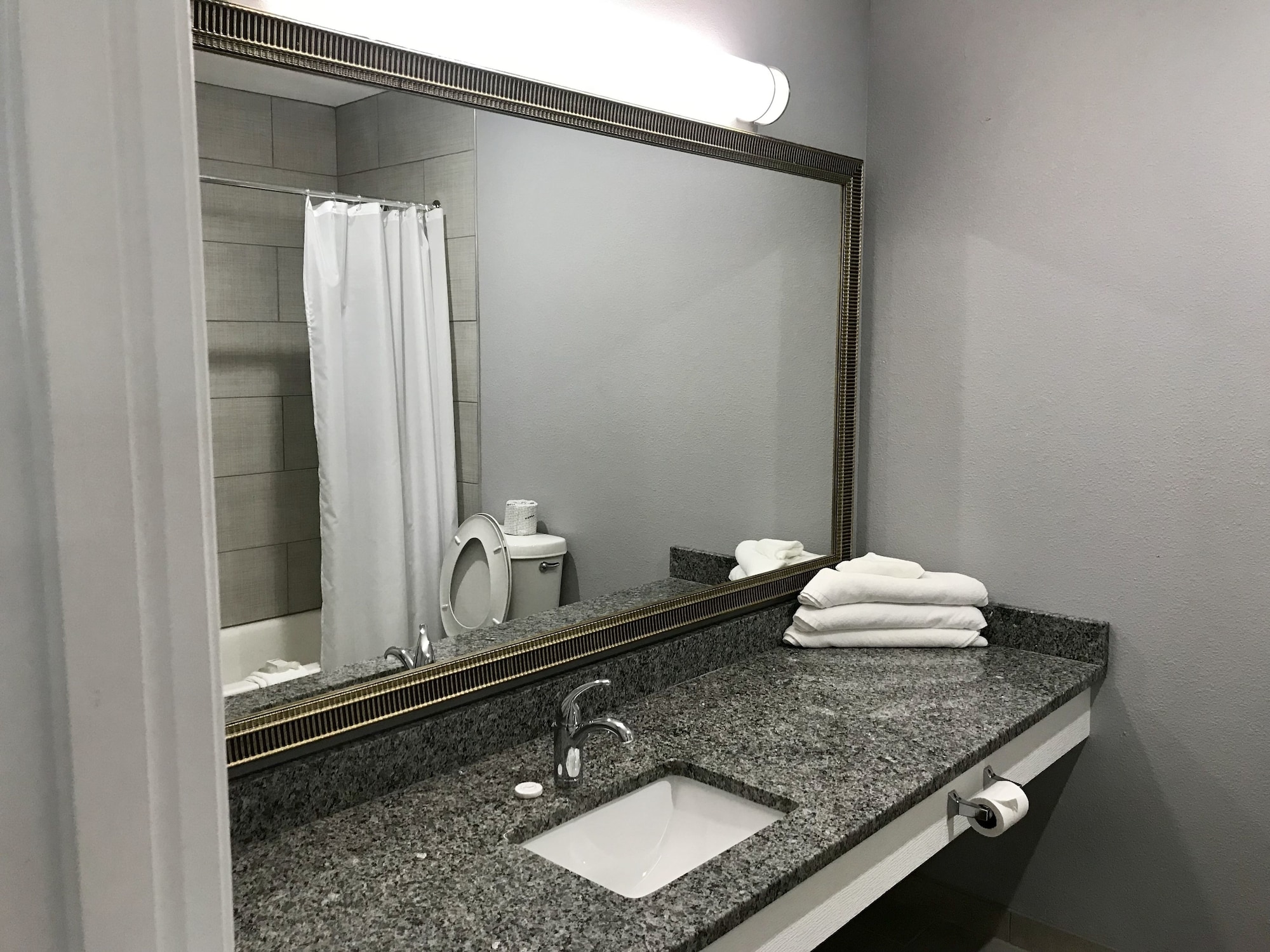 American Inn North Kansas City