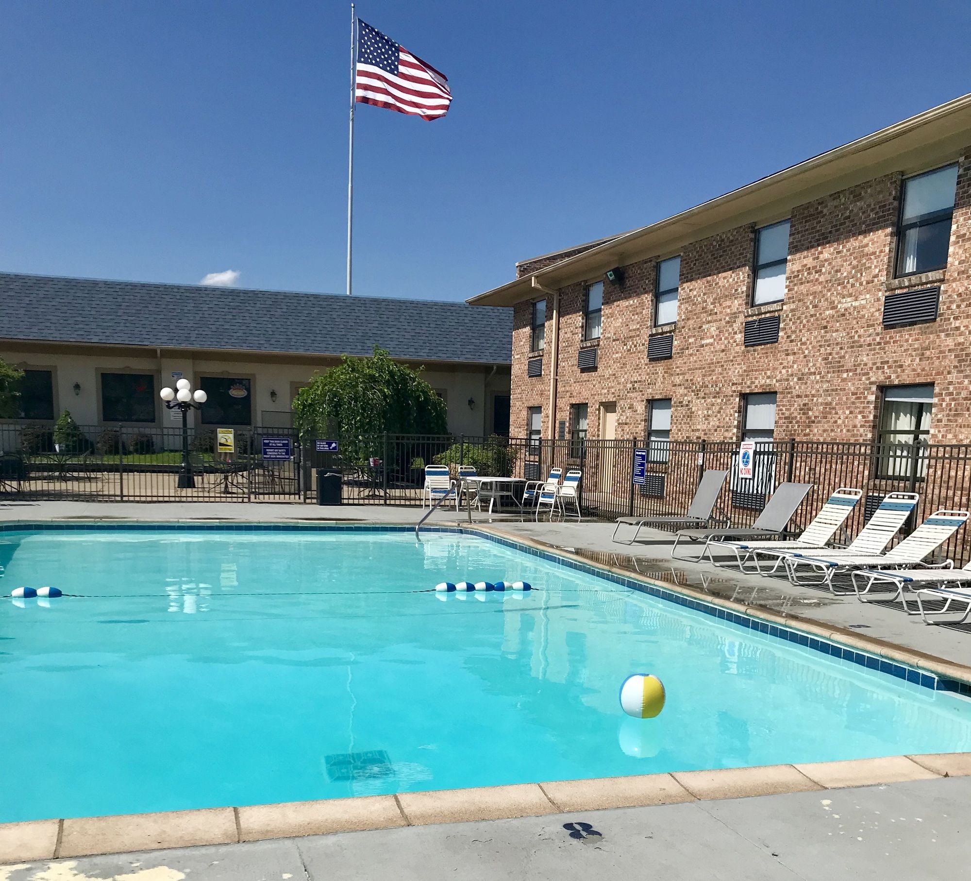 American Inn North Kansas City