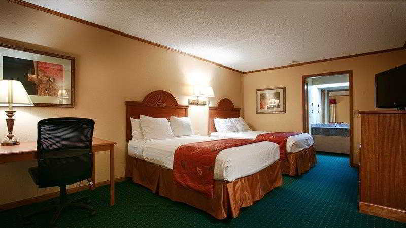 SureStay by Best Western Kansas City Country Inn North