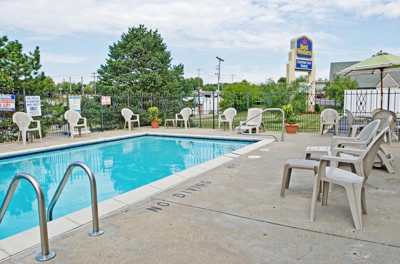 SureStay by Best Western Kansas City Country Inn North