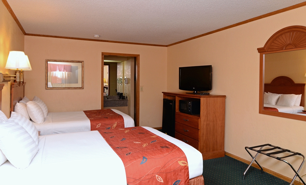SureStay by Best Western Kansas City Country Inn North