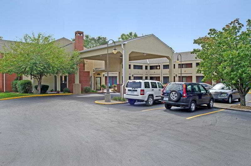SureStay by Best Western Kansas City Country Inn North