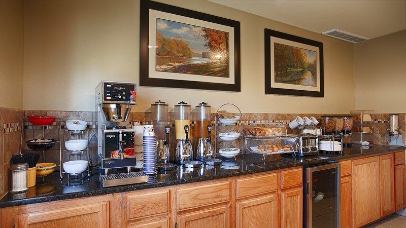 SureStay by Best Western Kansas City Country Inn North