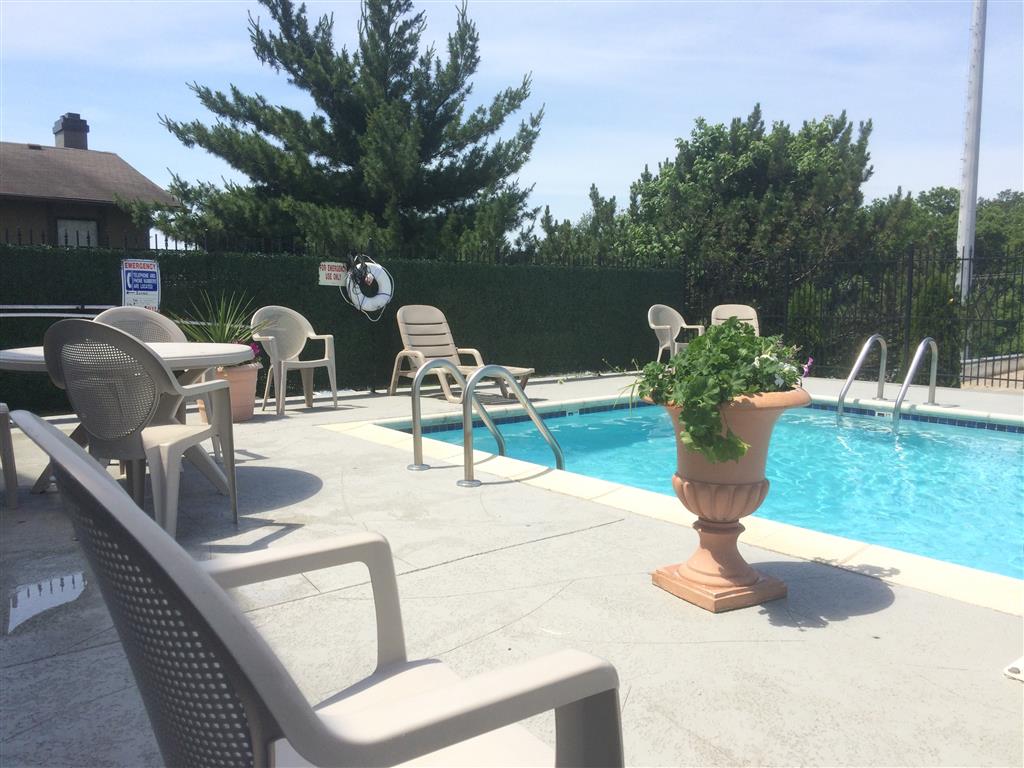 SureStay by Best Western Kansas City Country Inn North