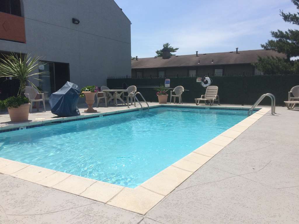SureStay by Best Western Kansas City Country Inn North