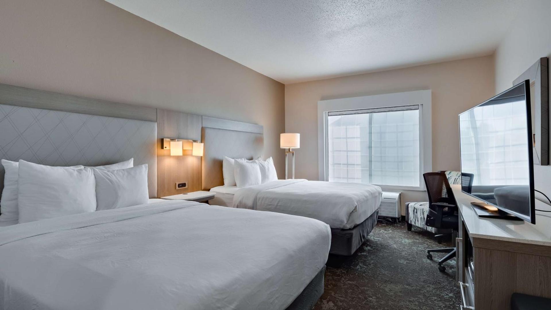 Best Western Worlds of Fun Inn & Suites