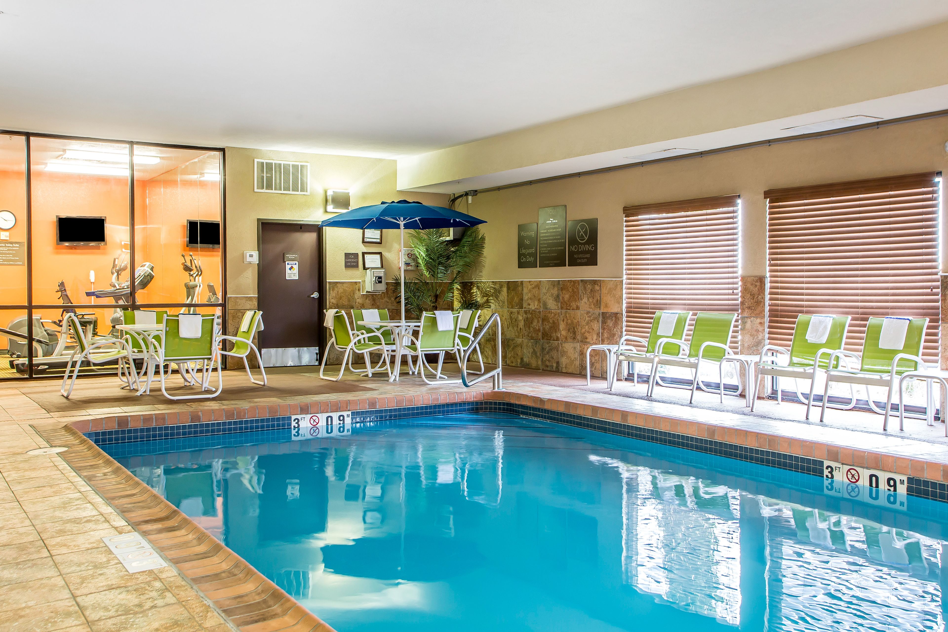 Comfort Inn & Suites Kansas City - Northeast