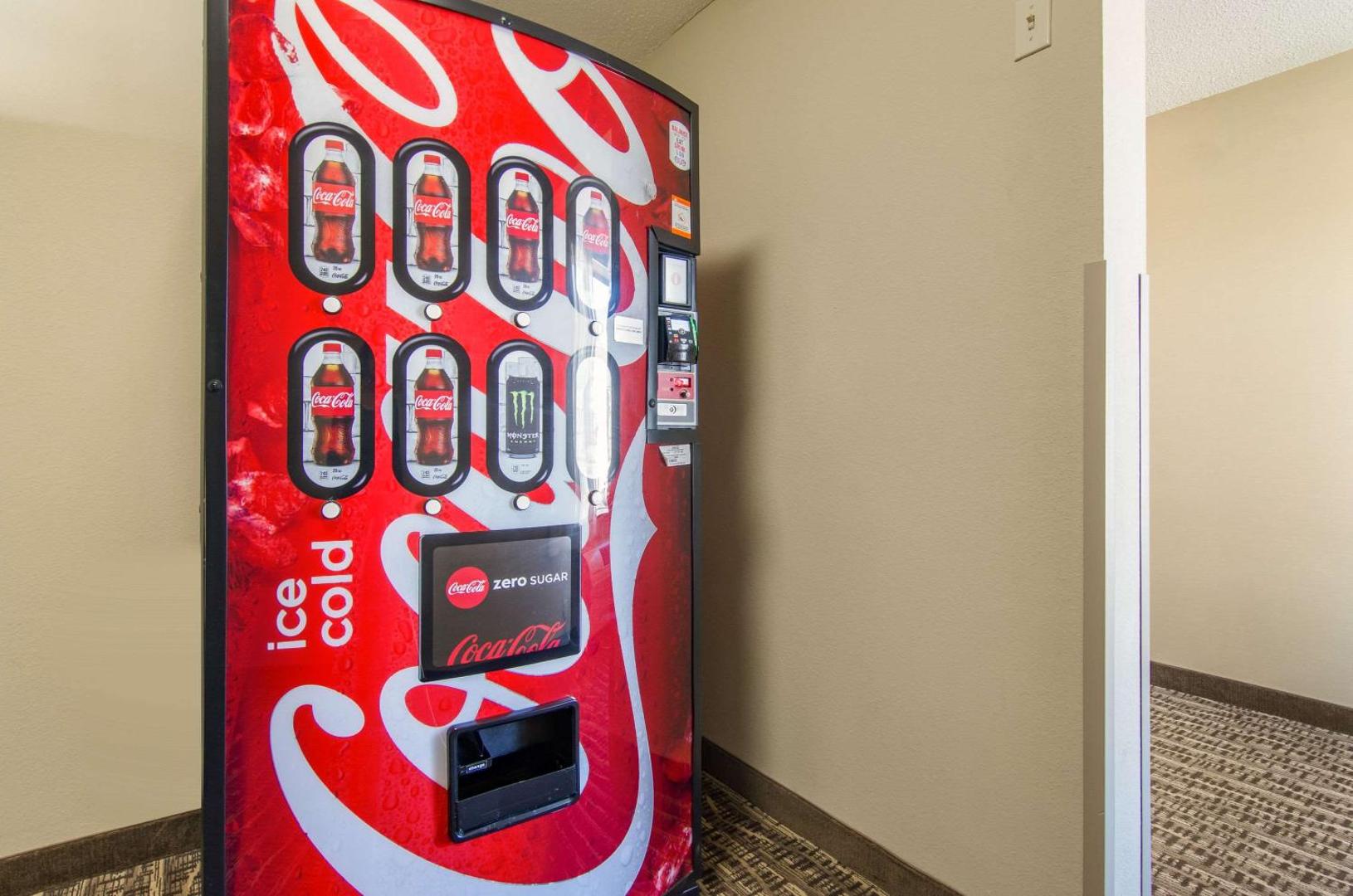 Comfort Inn & Suites Kansas City - Northeast