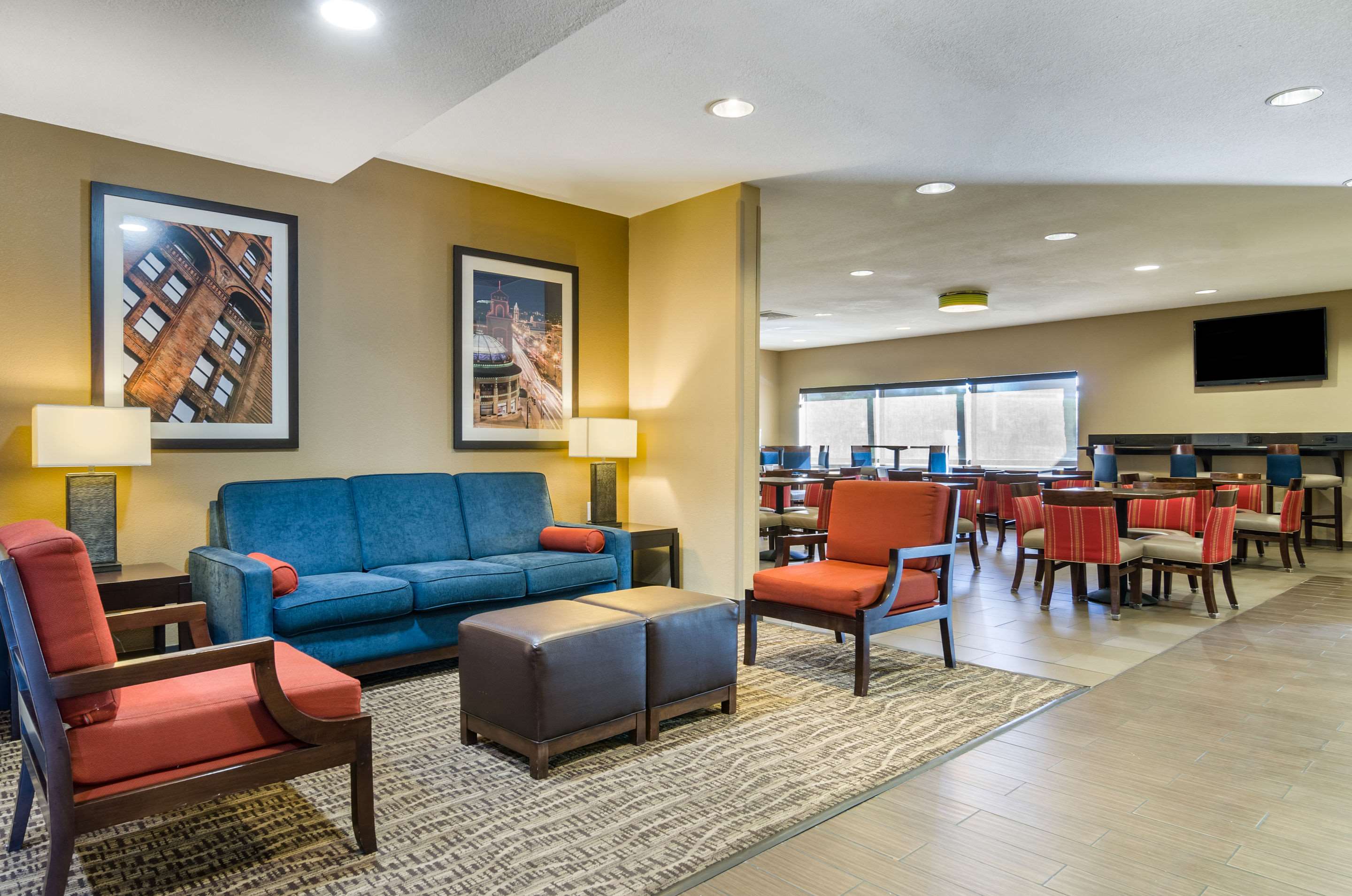 Comfort Inn & Suites Kansas City - Northeast