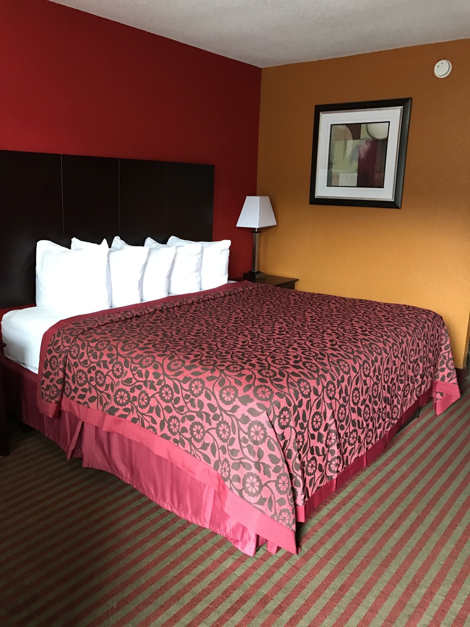 Days Inn by Wyndham Liberty/NE Kansas City