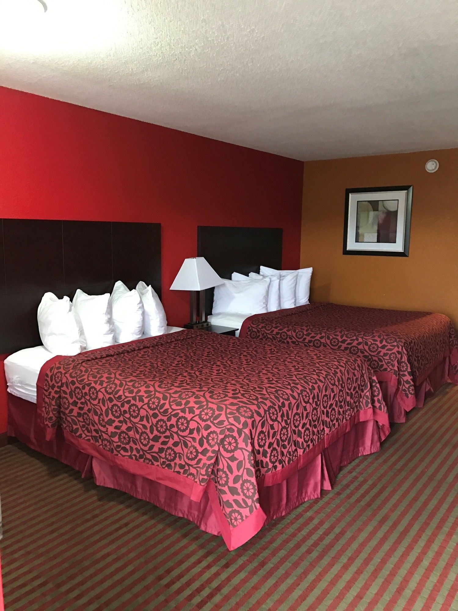 Days Inn by Wyndham Liberty/NE Kansas City