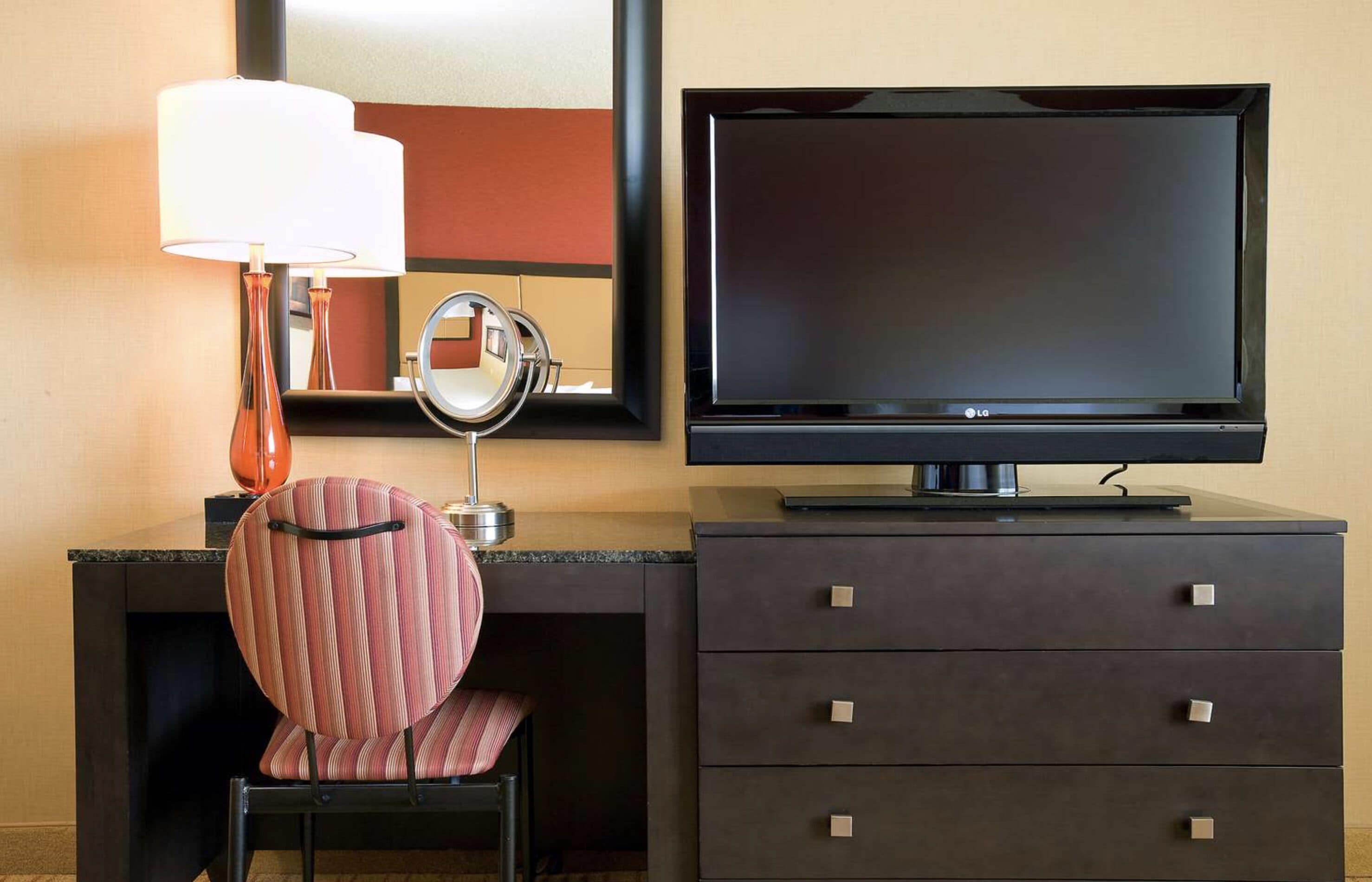 Embassy Suites Kansas City International Airport