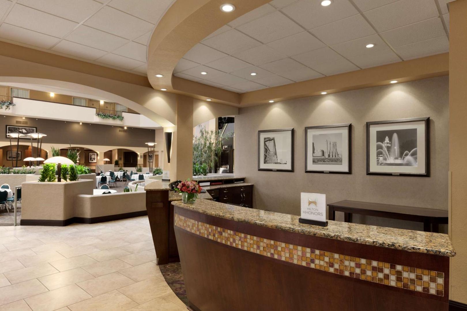Embassy Suites Kansas City International Airport