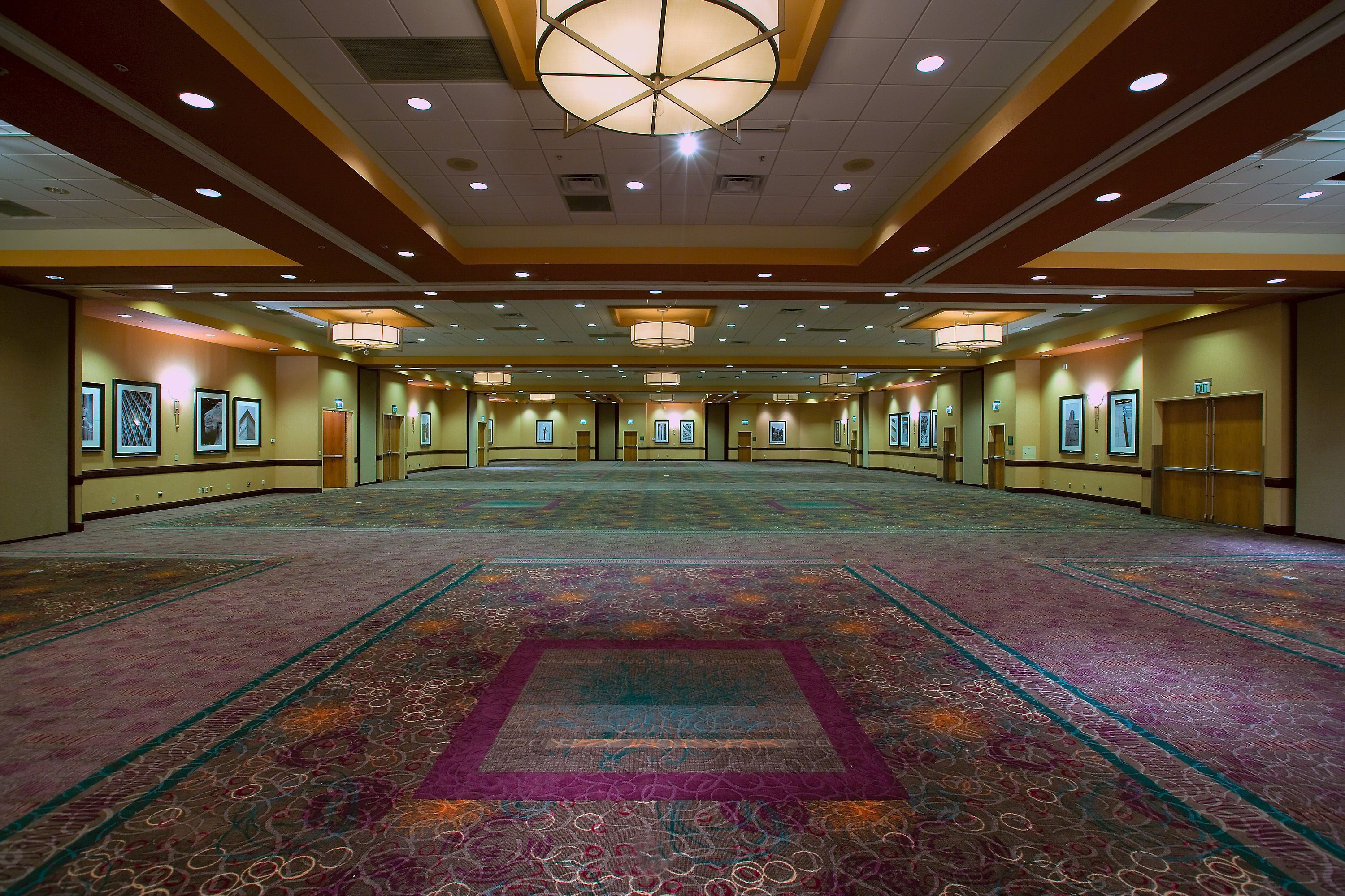 Embassy Suites Kansas City International Airport
