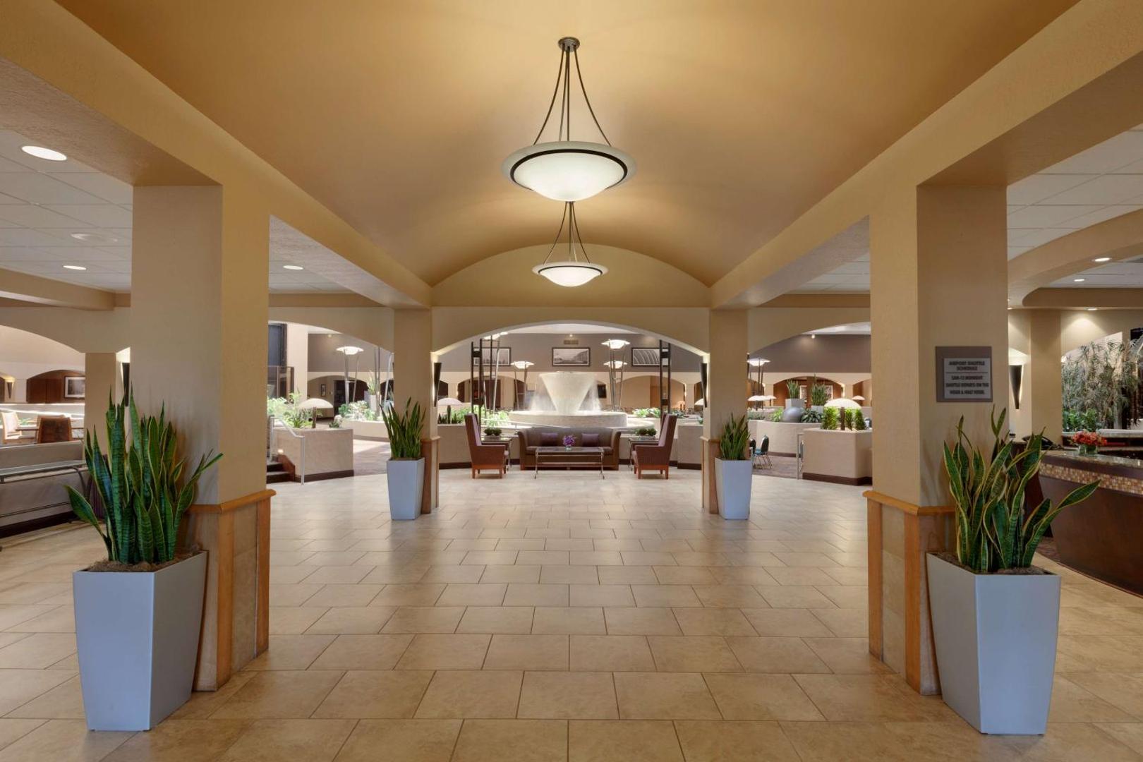 Embassy Suites Kansas City International Airport