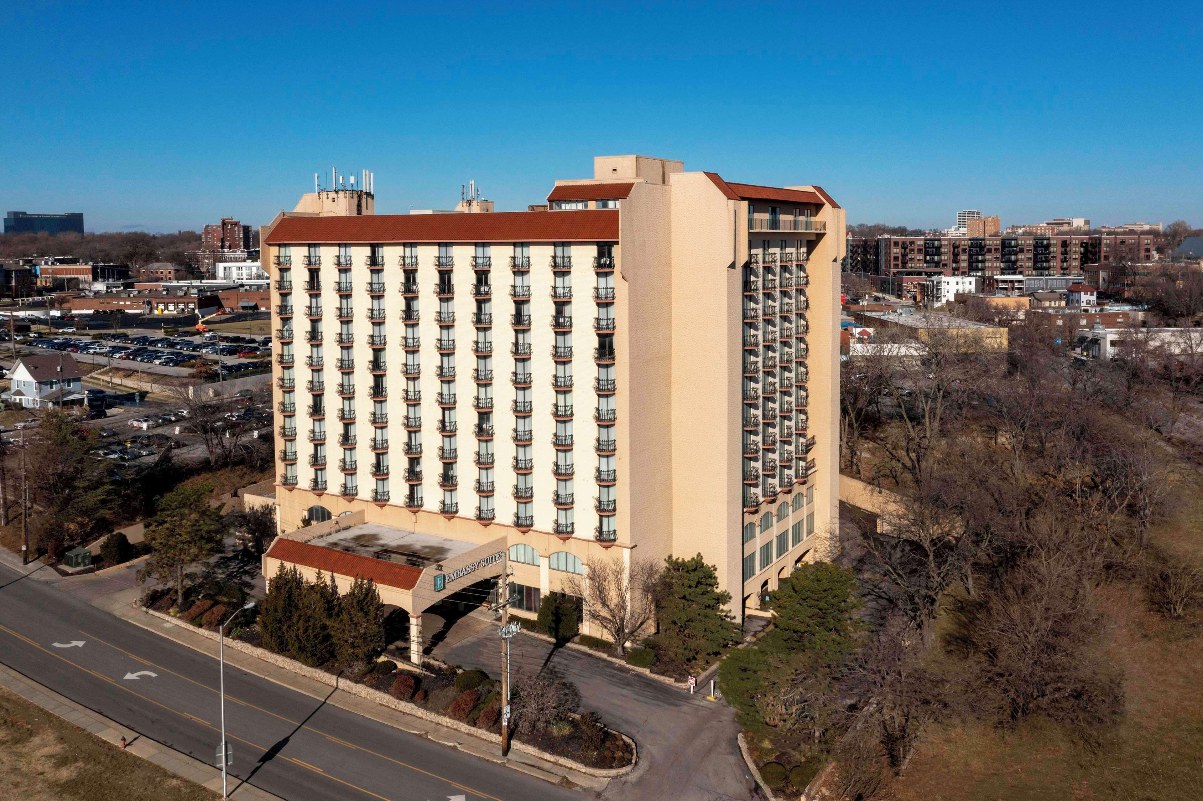 Embassy Suites Kansas City - Plaza