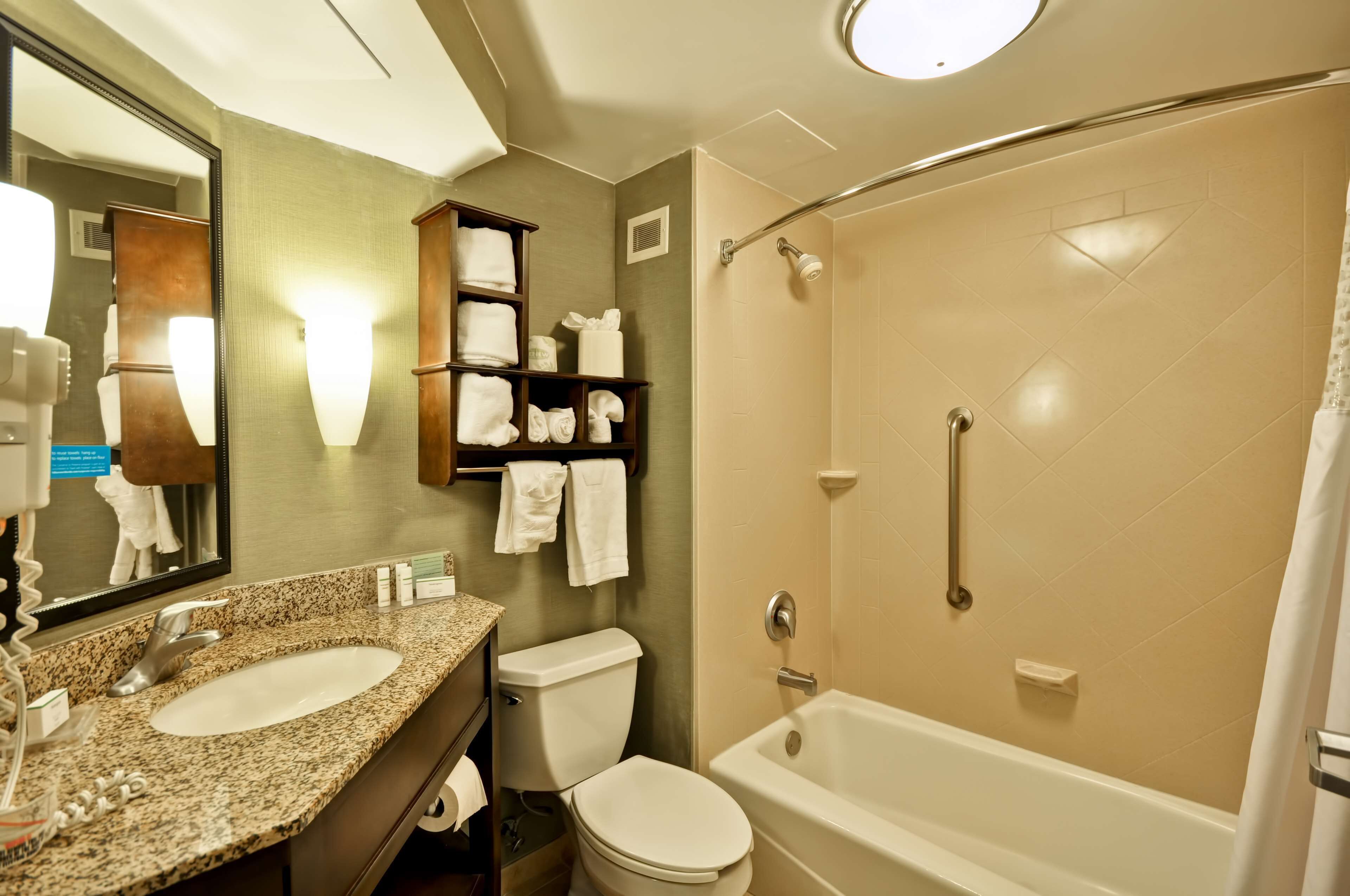 Hampton Inn Kansas City-Airport