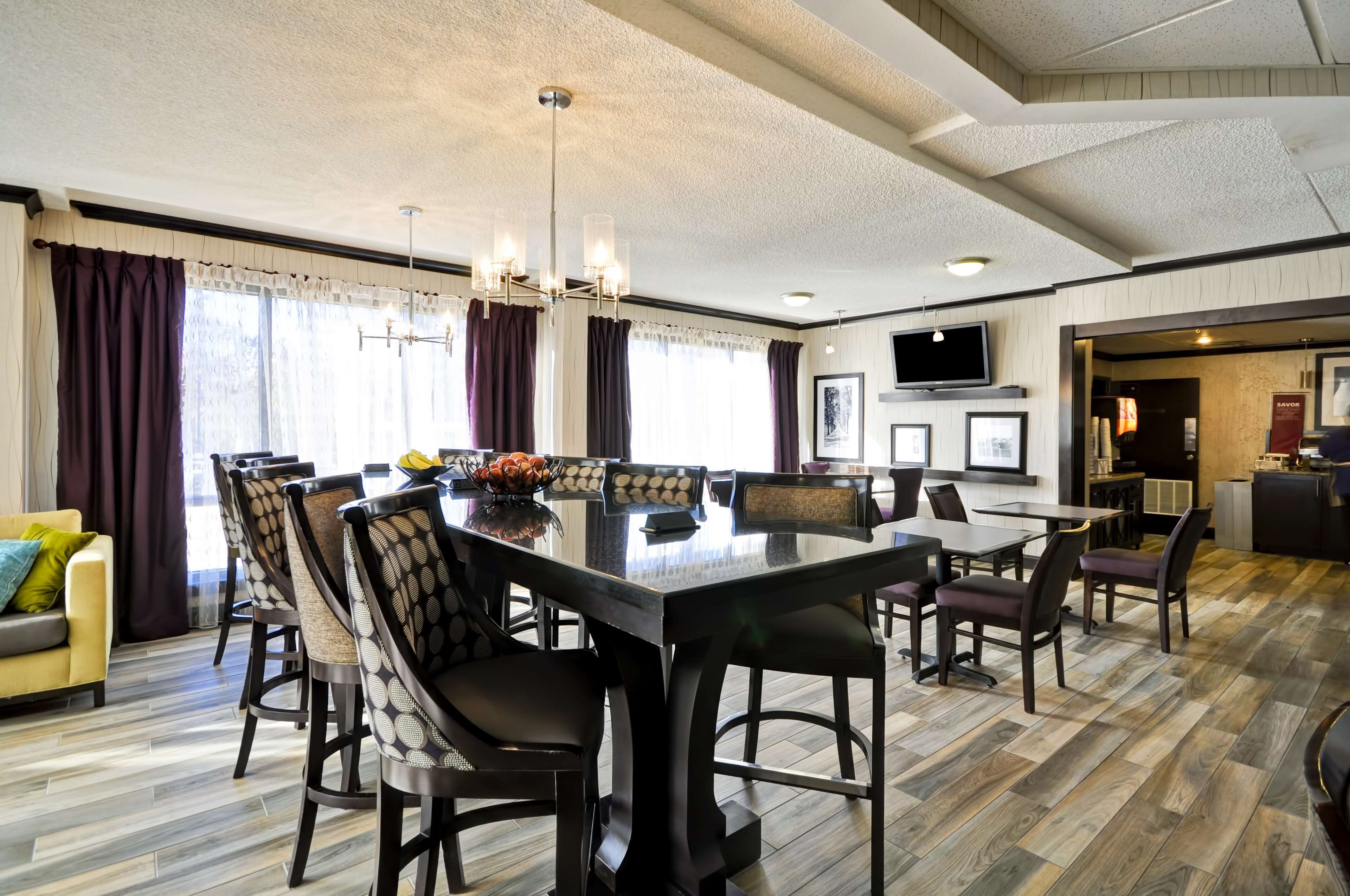 Hampton Inn Kansas City-Airport