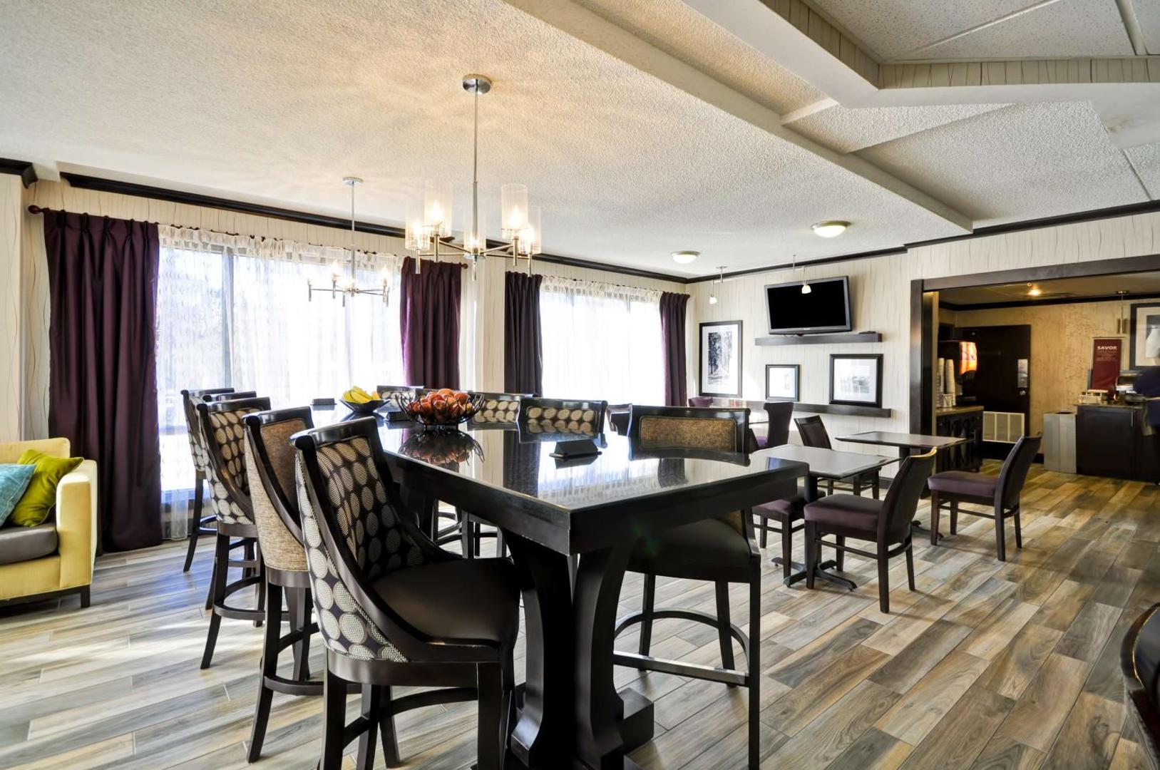 Hampton Inn Kansas City-Airport