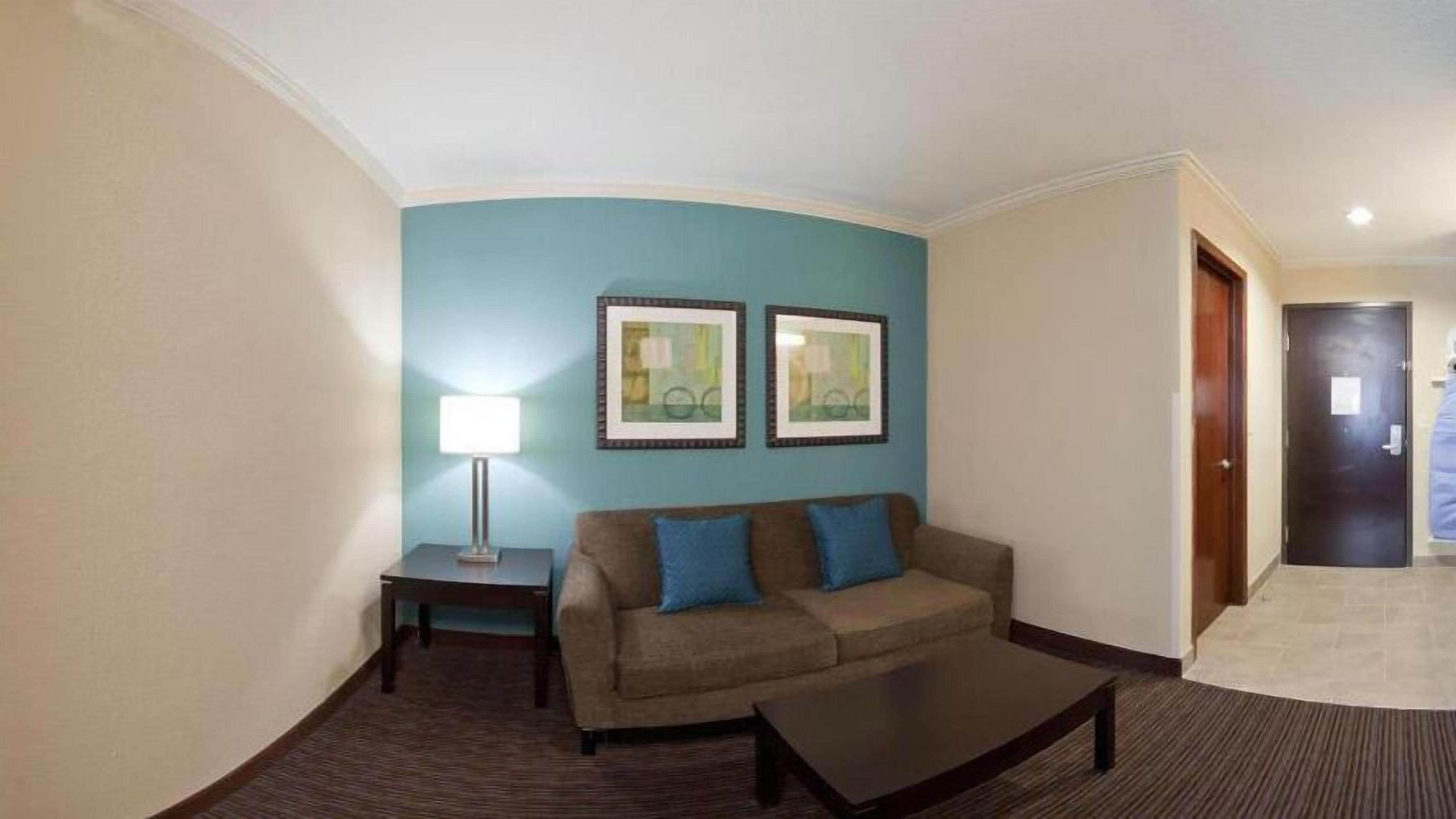 Holiday Inn Express North Kansas City