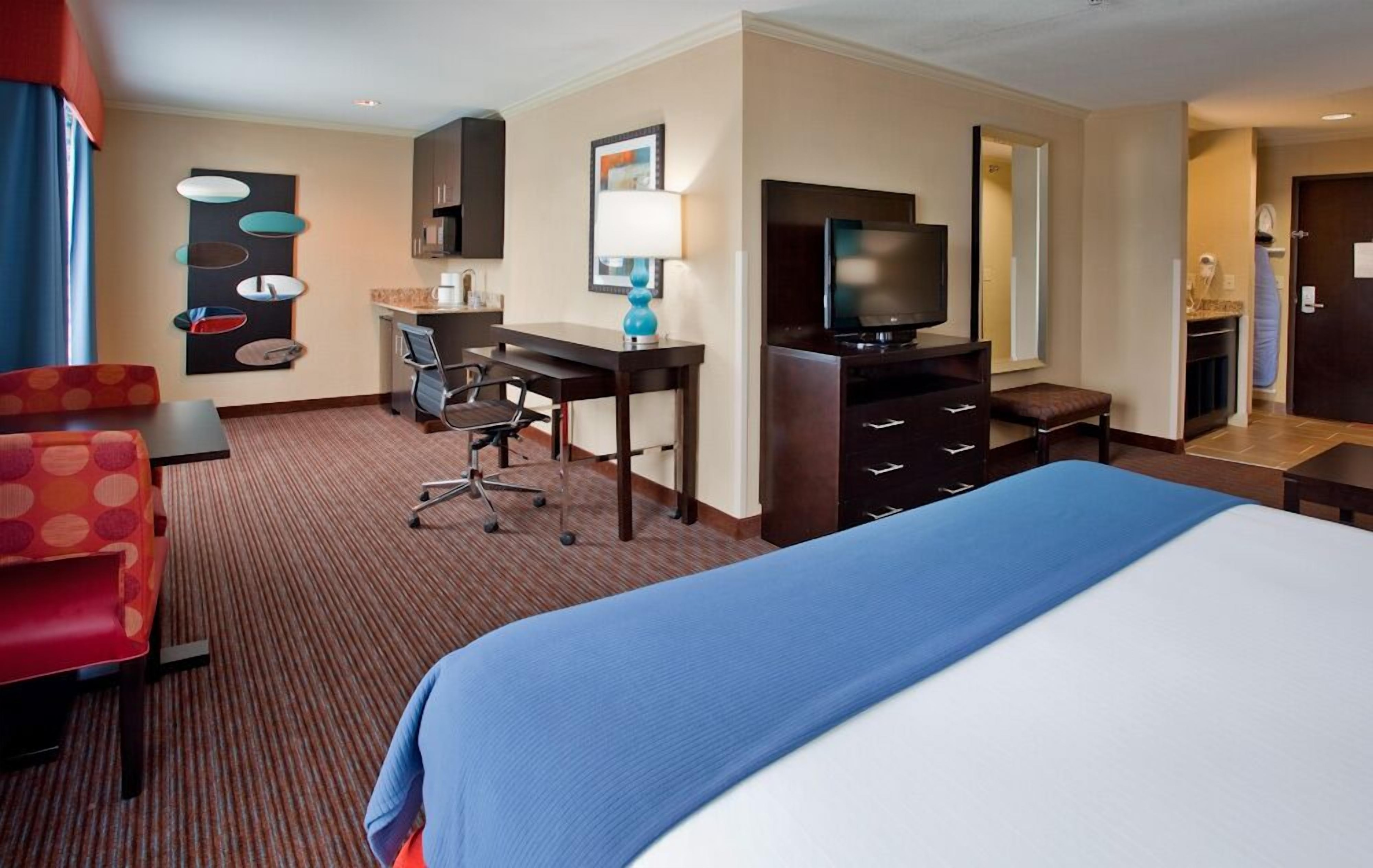 Holiday Inn Express North Kansas City