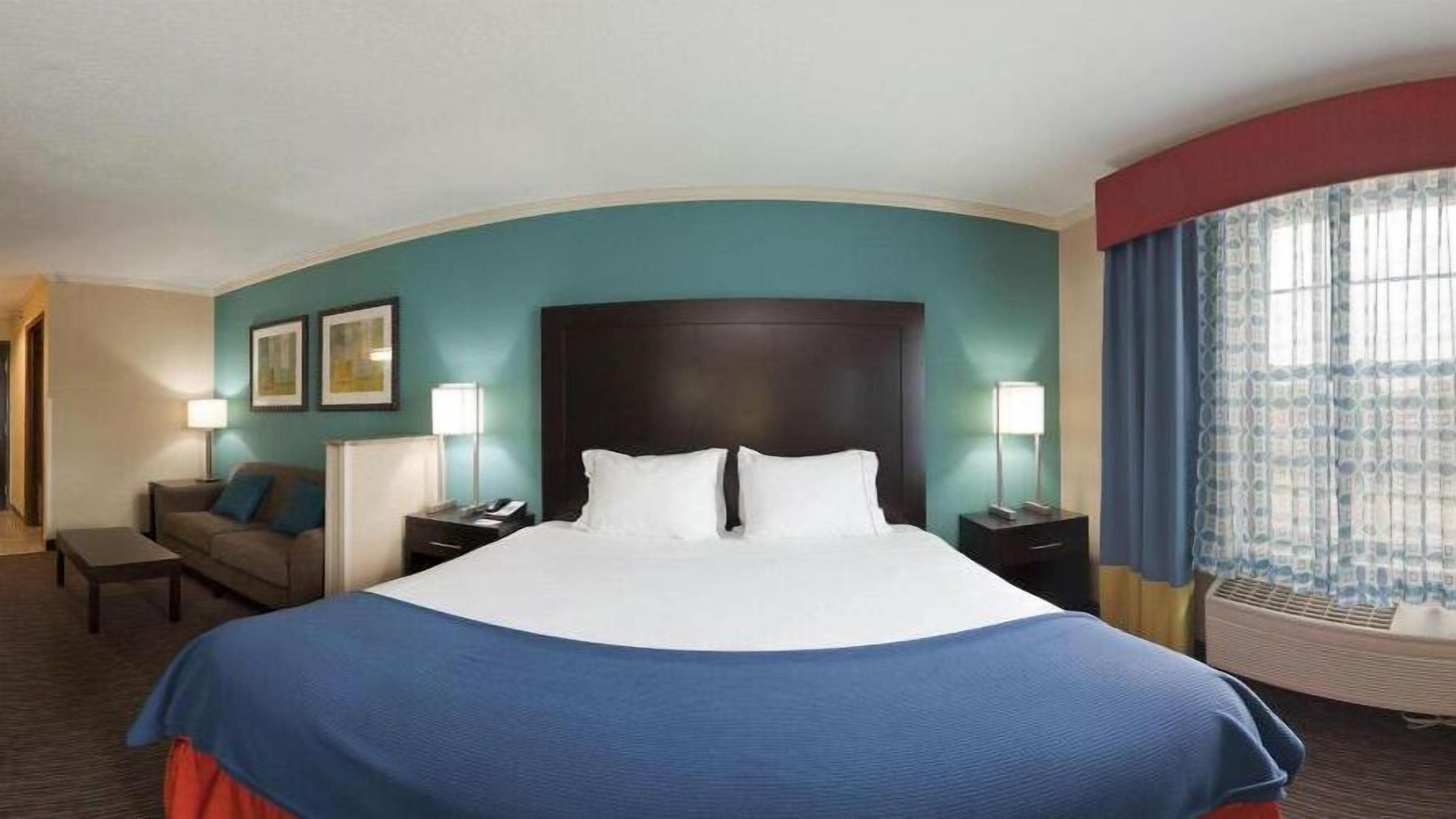 Holiday Inn Express North Kansas City