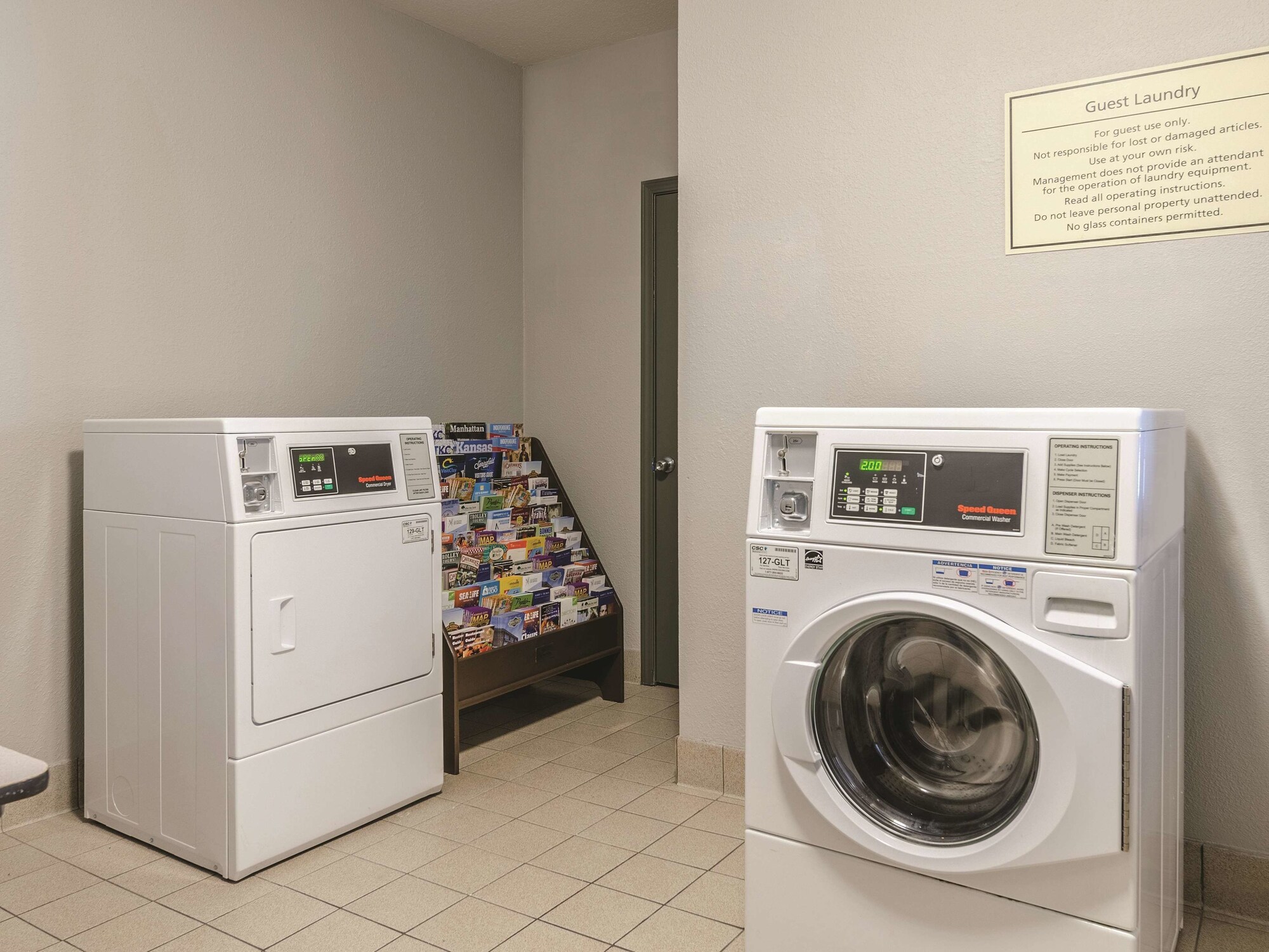 La Quinta Inn & Suites by Wyndham Kansas City Airport