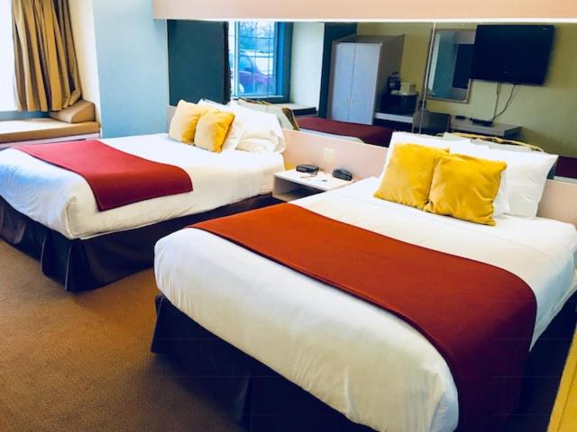 Microtel Inn & Suites by Wyndham Kansas City Airport