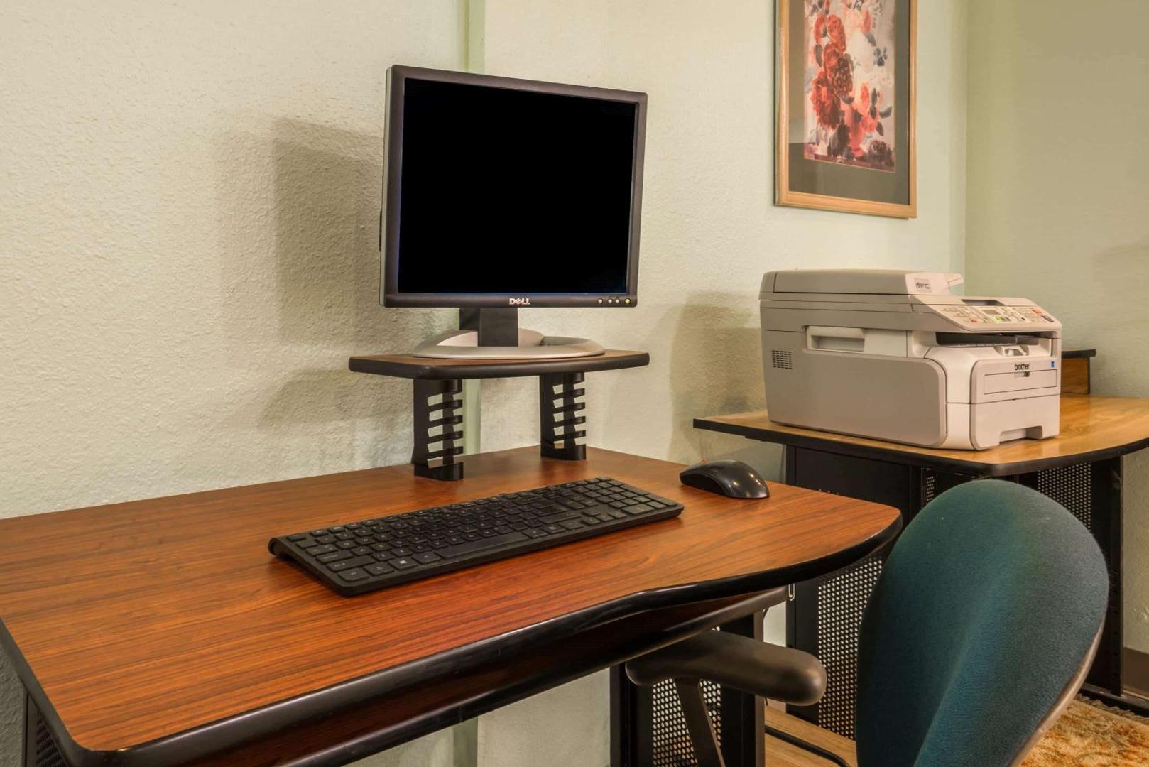 Microtel Inn & Suites by Wyndham Kansas City Airport