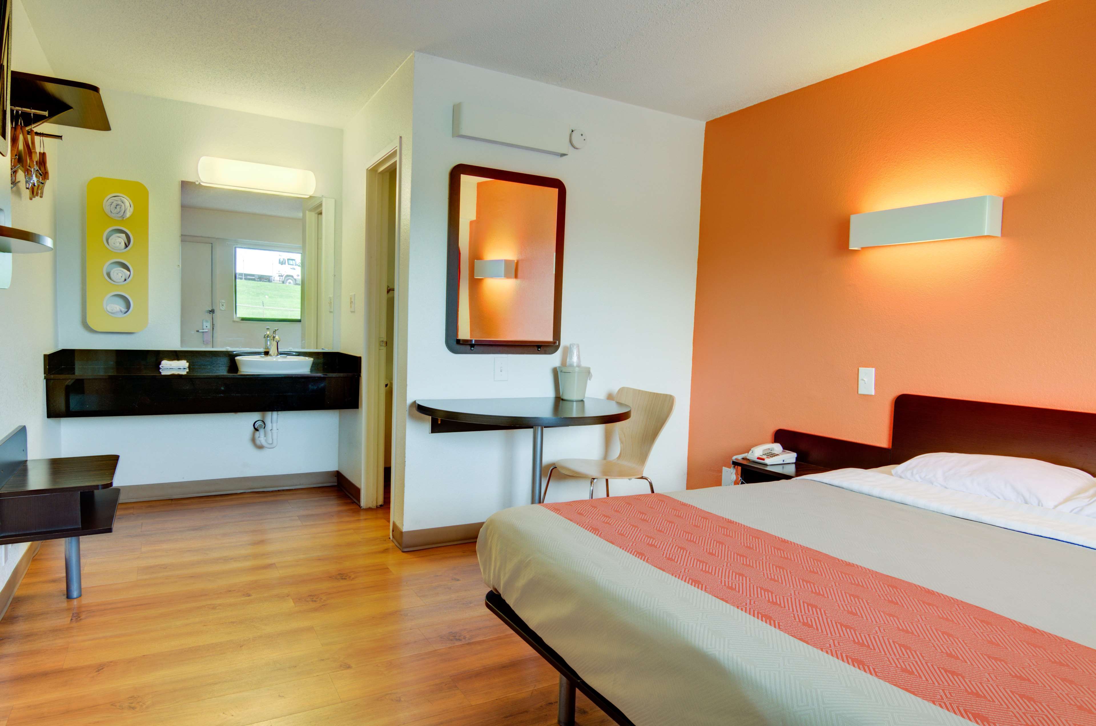 Days Inn by Wyndham Kansas City Northeast