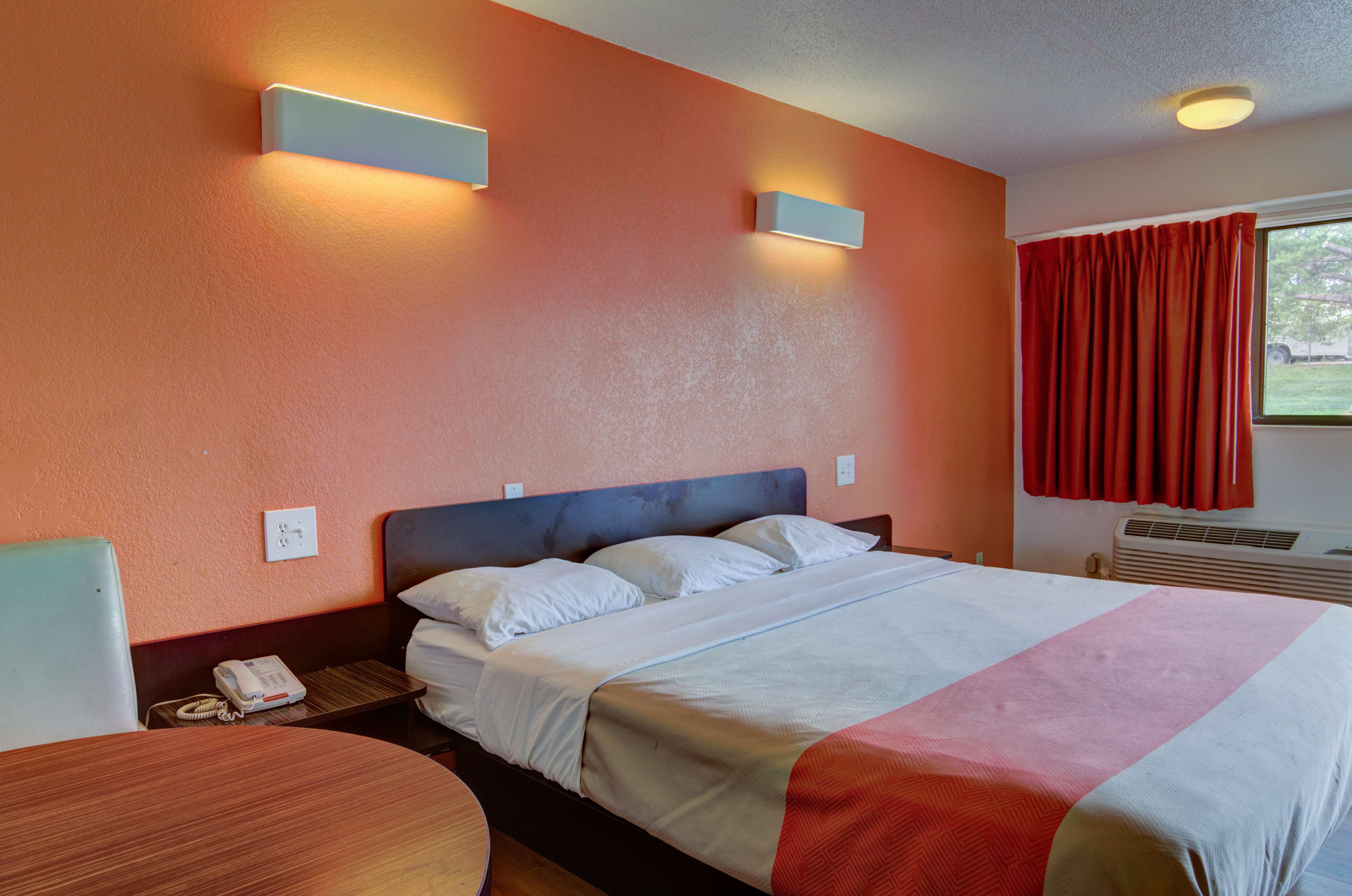 Days Inn by Wyndham Kansas City Northeast