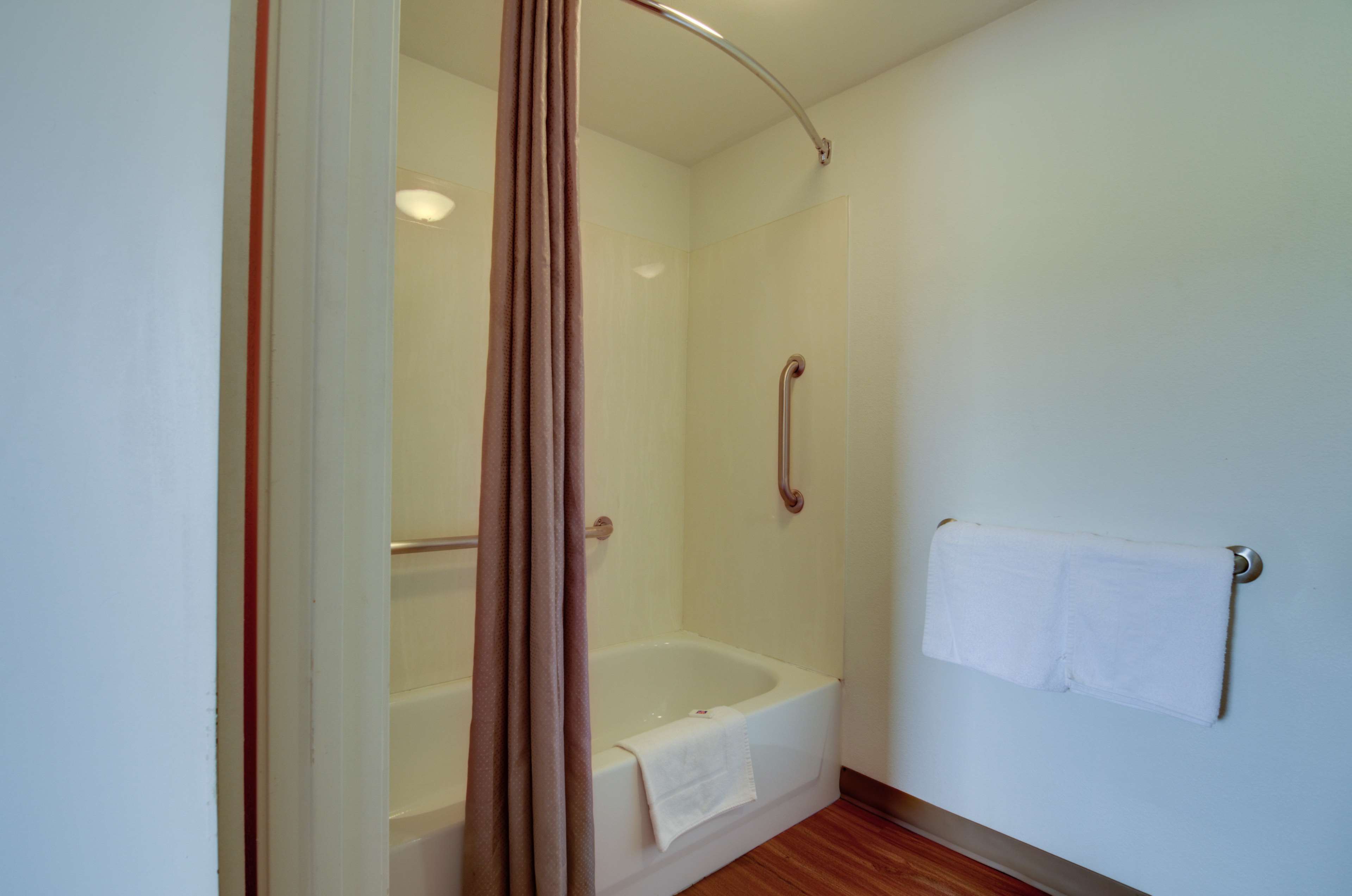 Days Inn by Wyndham Kansas City Northeast