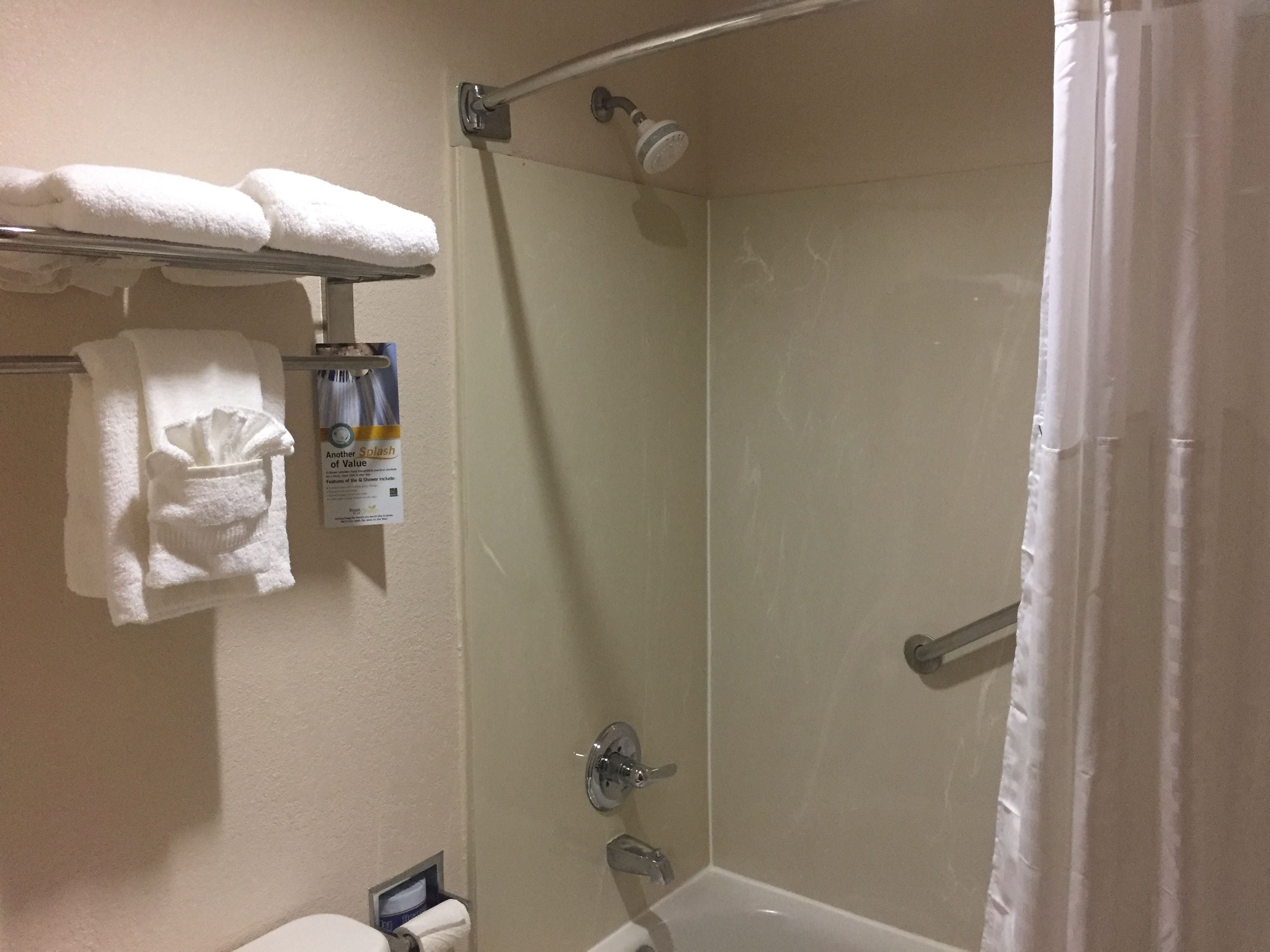 Quality Suites Kansas City International Airport